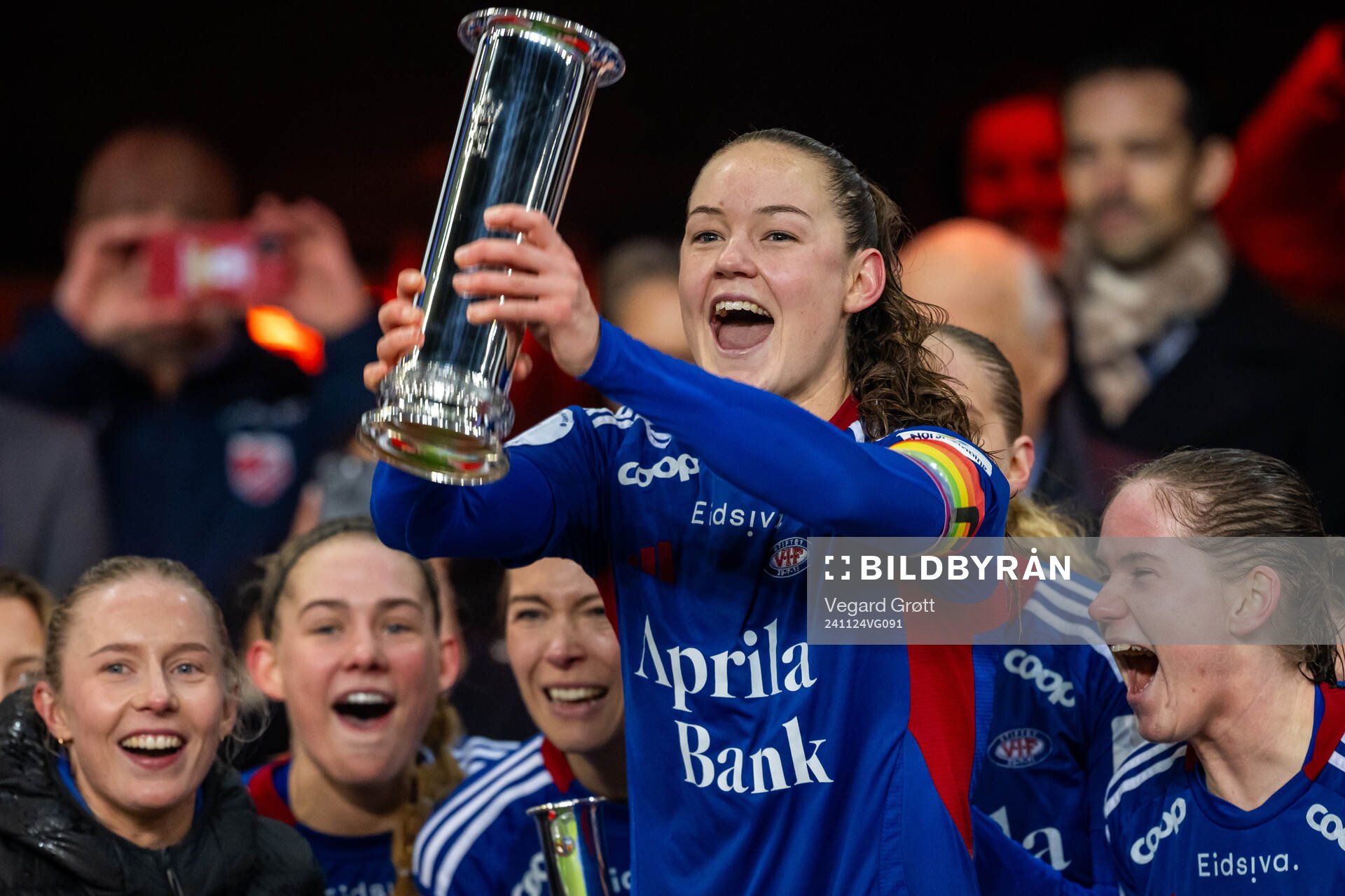 Janni Bøgild Thomsen of Vålerenga celebrates with the