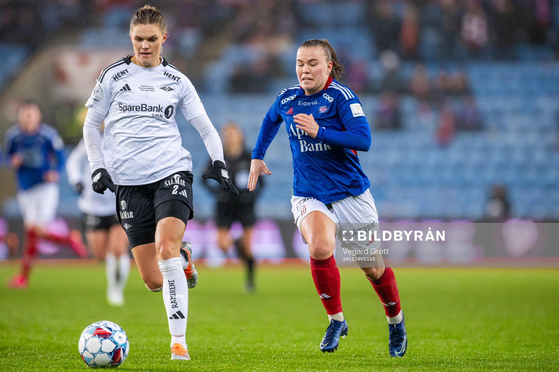 Kristine Bjørdal Leine of Rosenborg and Olaug Tvedten of