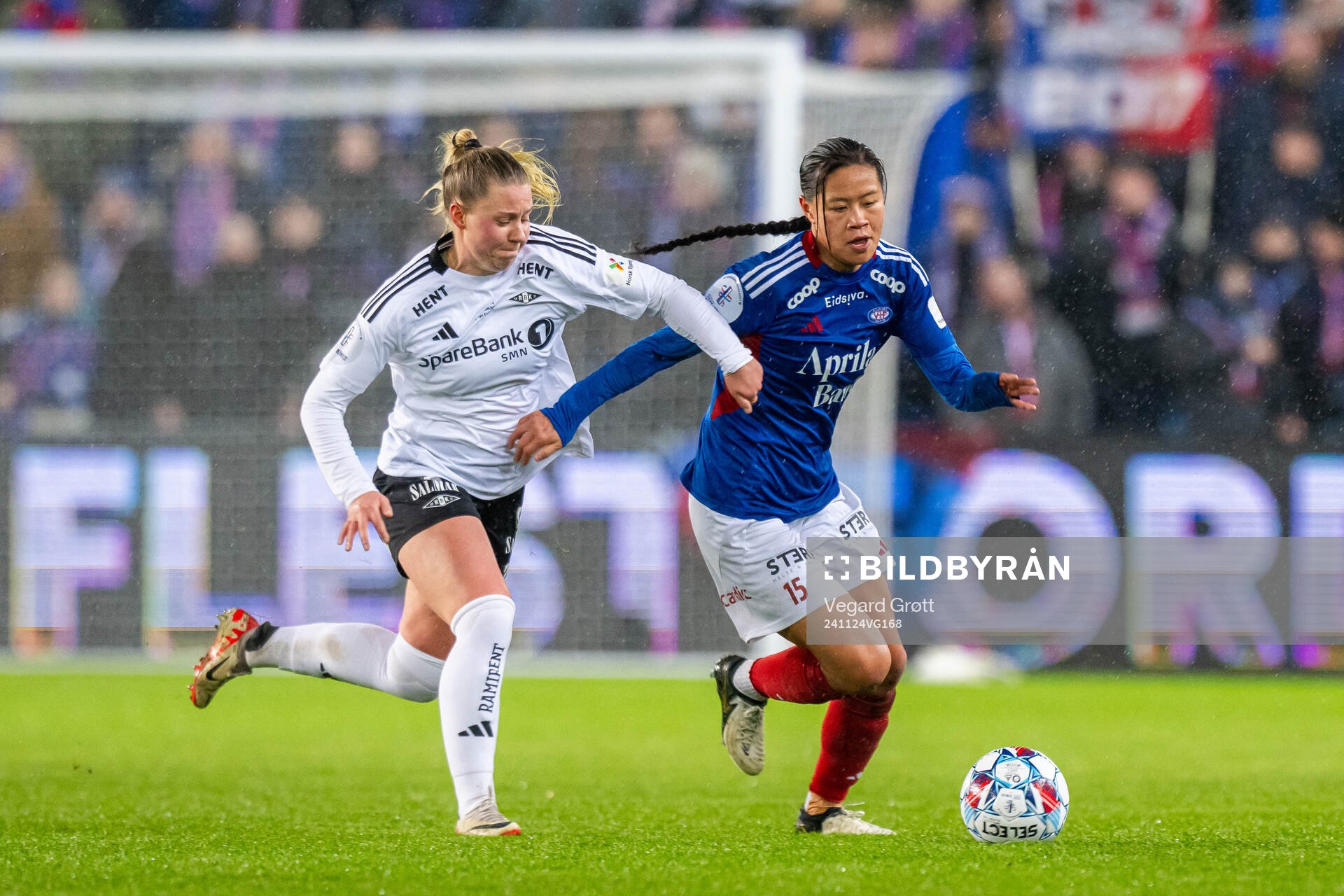 Selma Sol Magnusdottir of Rosenborg and Ylinn Tennebø of