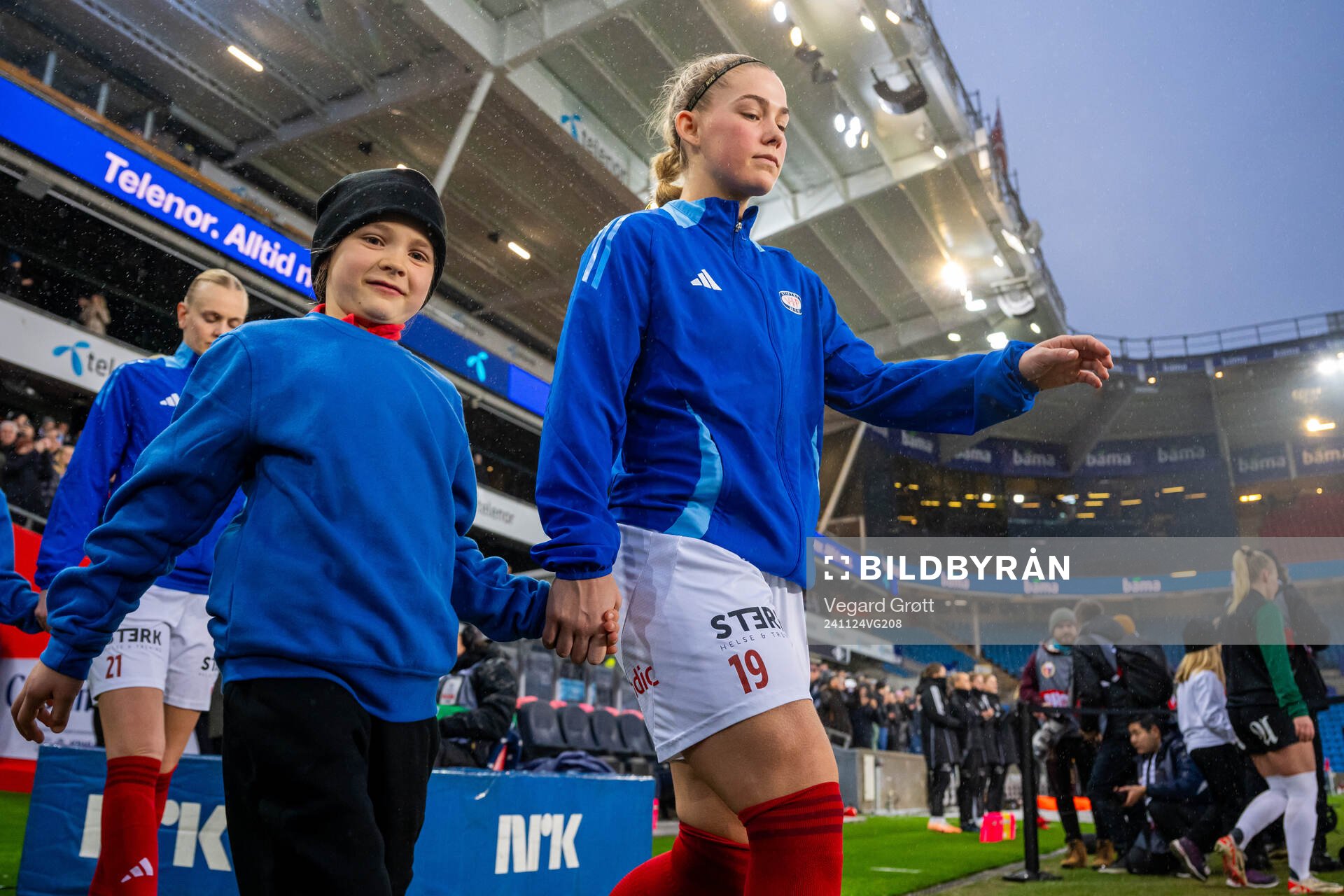 Sædis Run Heidarsdottir of Vålerenga enters the pitch