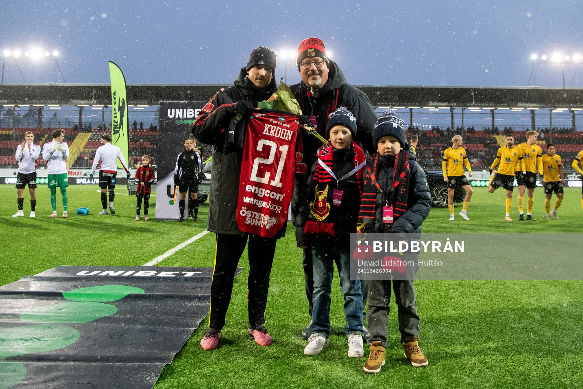 Östersunds Simon Kroon och Östersunds ordförande Anders