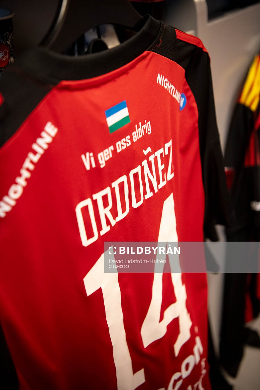 Östersunds Arquimidez Ordonez tröja syns i