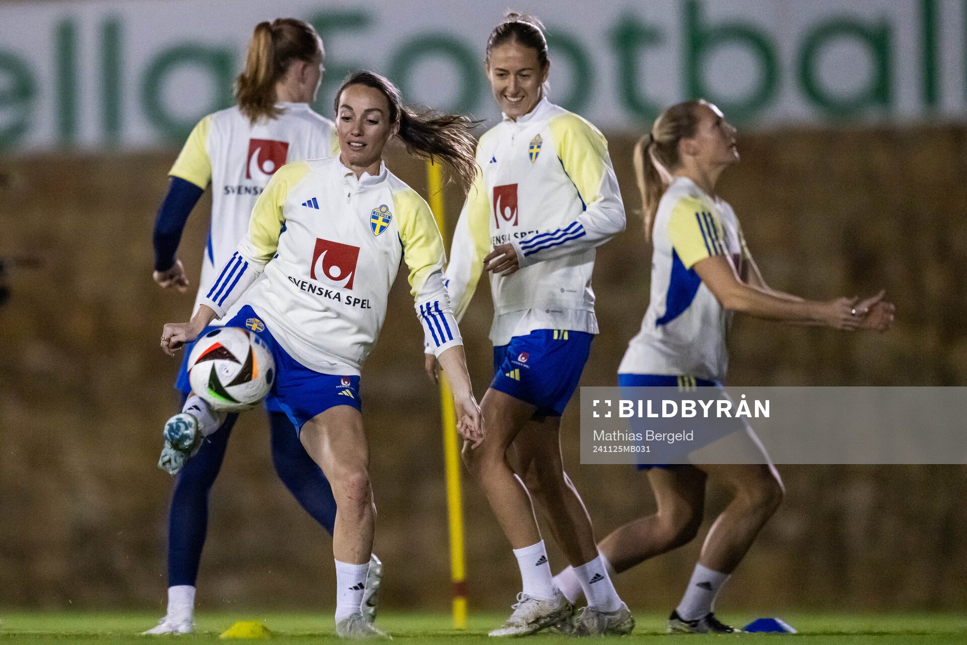 Kosovare Asllani and Emma Kullberg of the Swedish women's