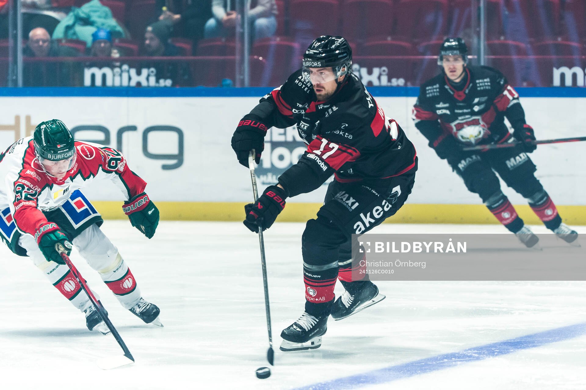 Malmö Redhawks Johan Ivarsson och Frölundas Filip