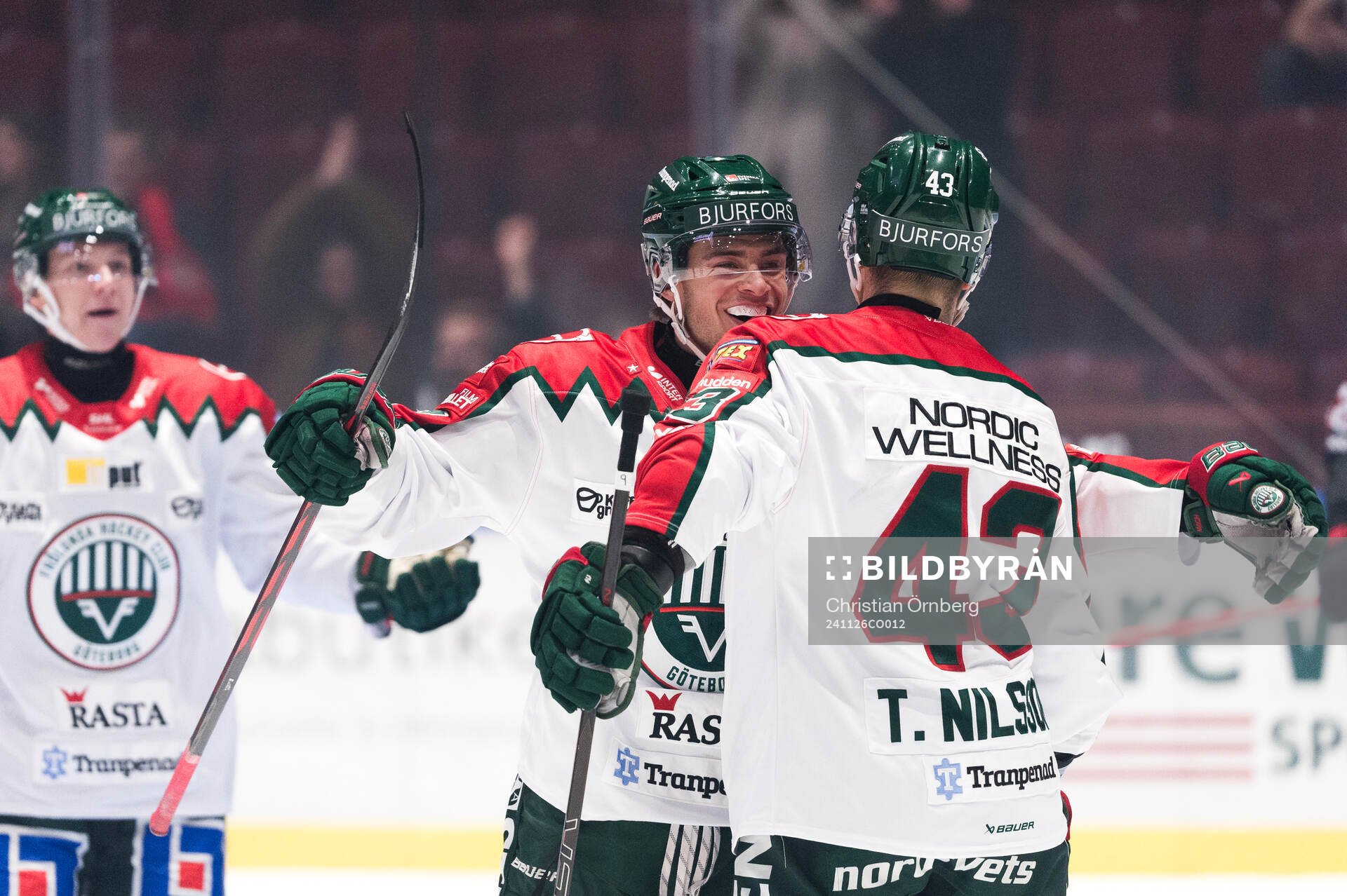 Frölundas Isac Born jublar med Tom Nilsson