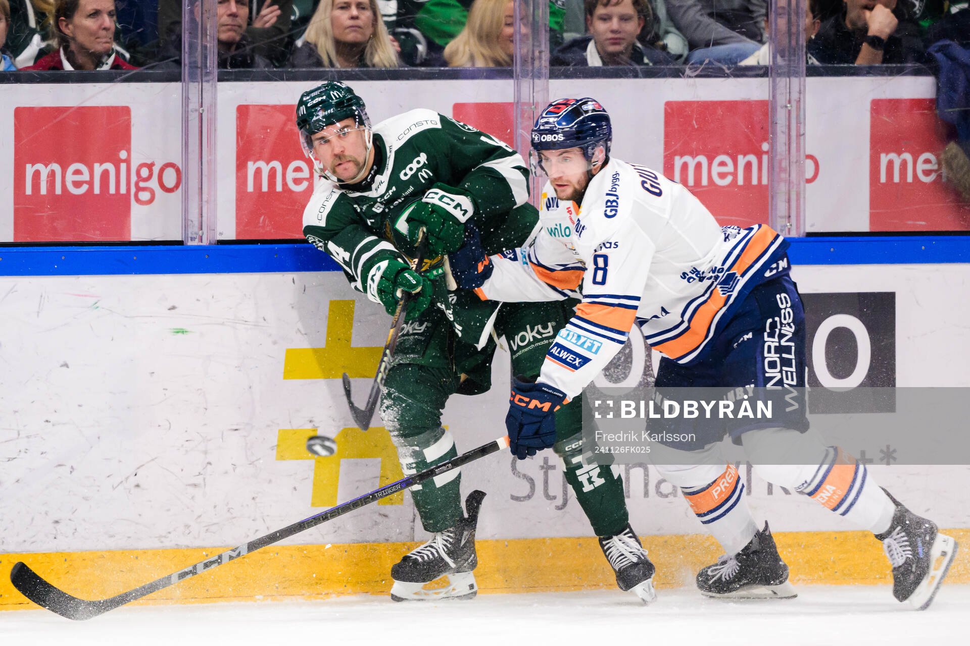 Färjestads Henrik Björklund och Växjös Zachary Giuttari