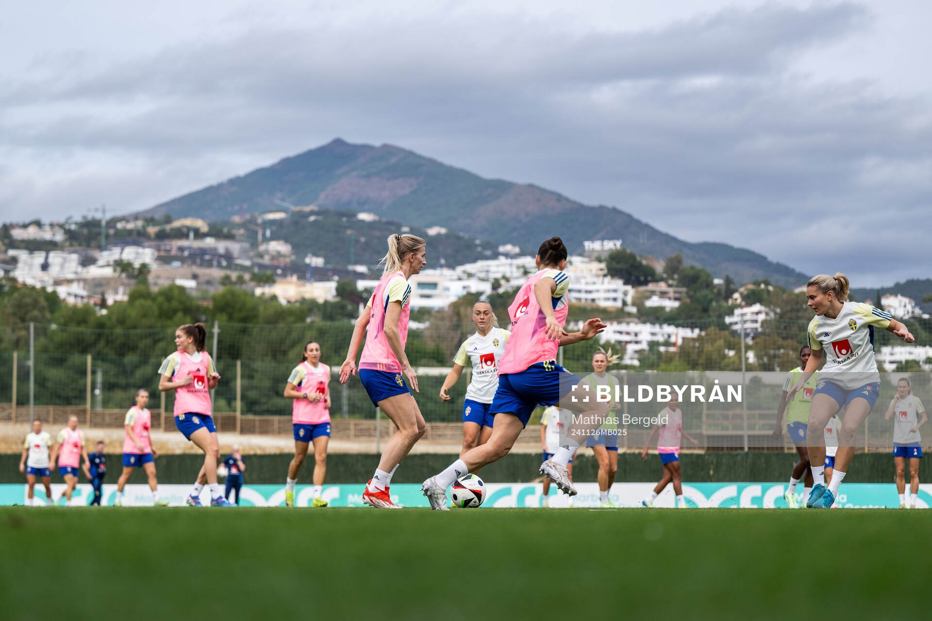 Sofia Jakobsson and Amanda Nildén of the Swedish women's