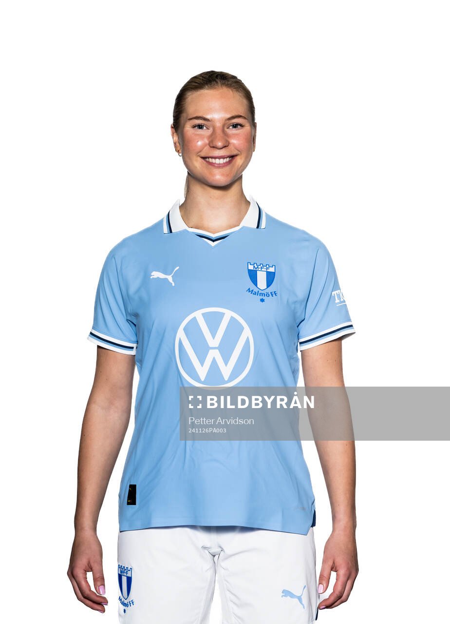 Malmö FF presenterar Ellen Löfqvist som ny spelare