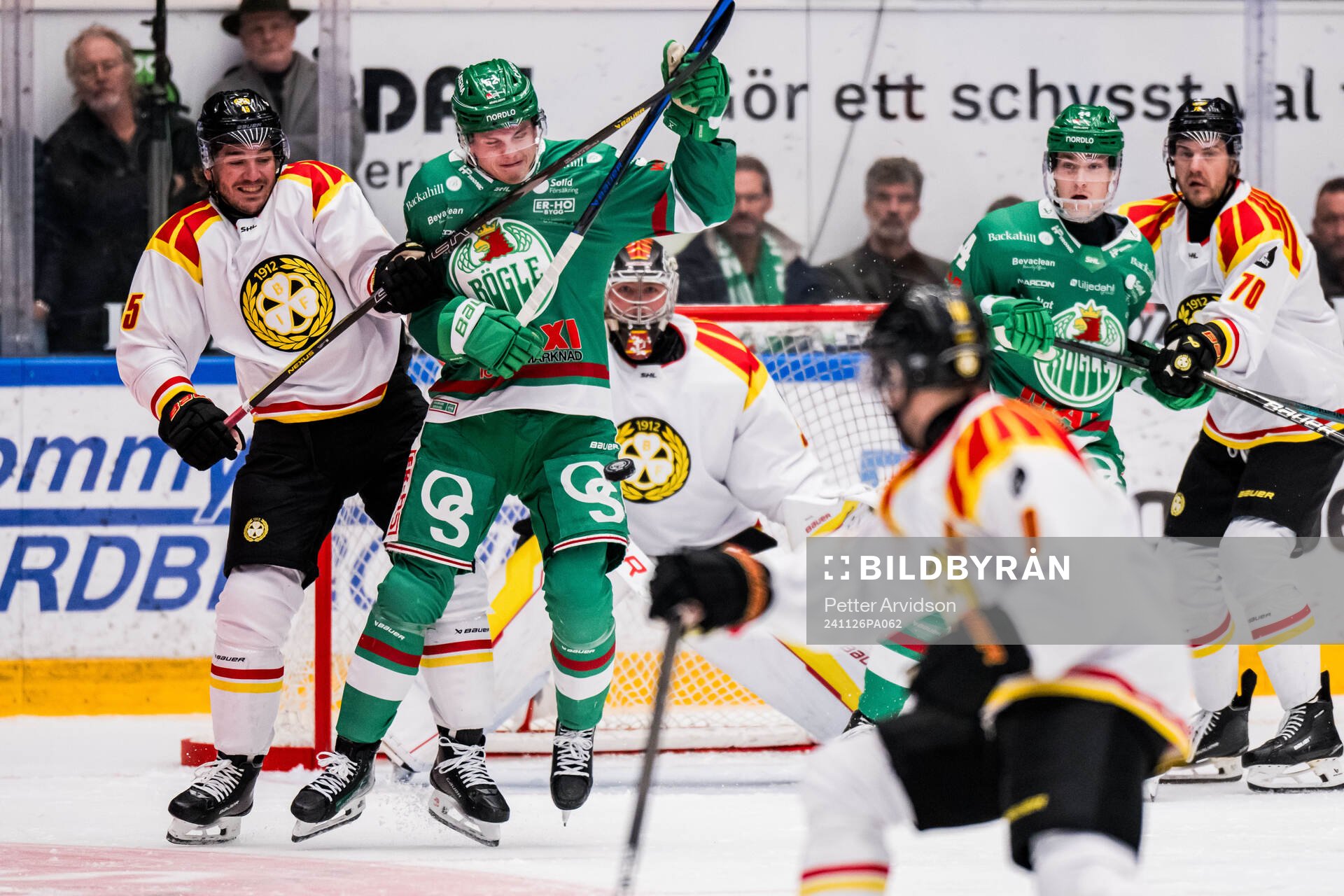 Brynäs Charles-Édouard D'astous och Rögles Felix Nilsson