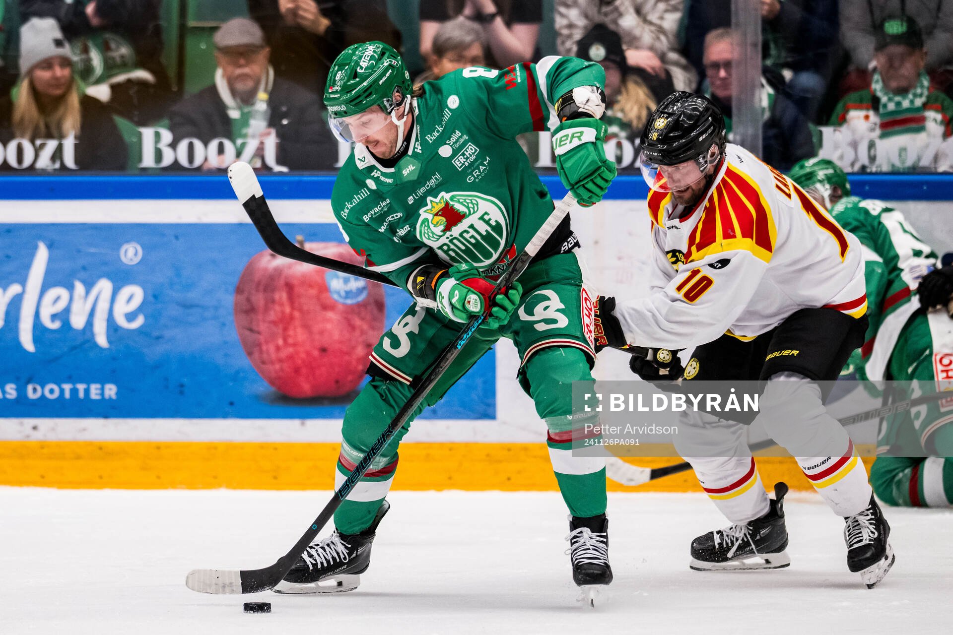 Rögles Linus Sandin och Brynäs Johan Larsson