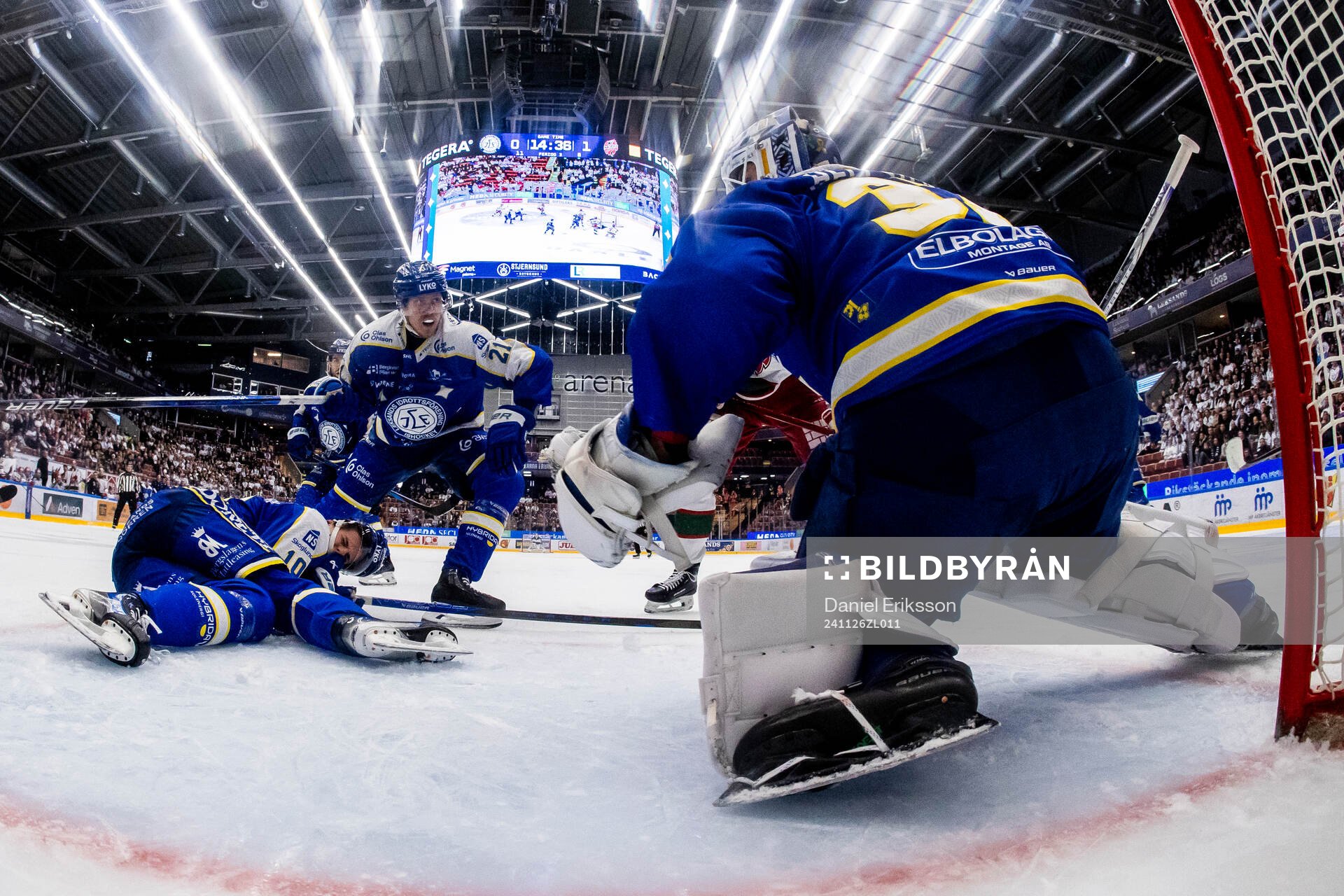 Leksands Anton Johansson och Joonas Lyytinen och målvakt