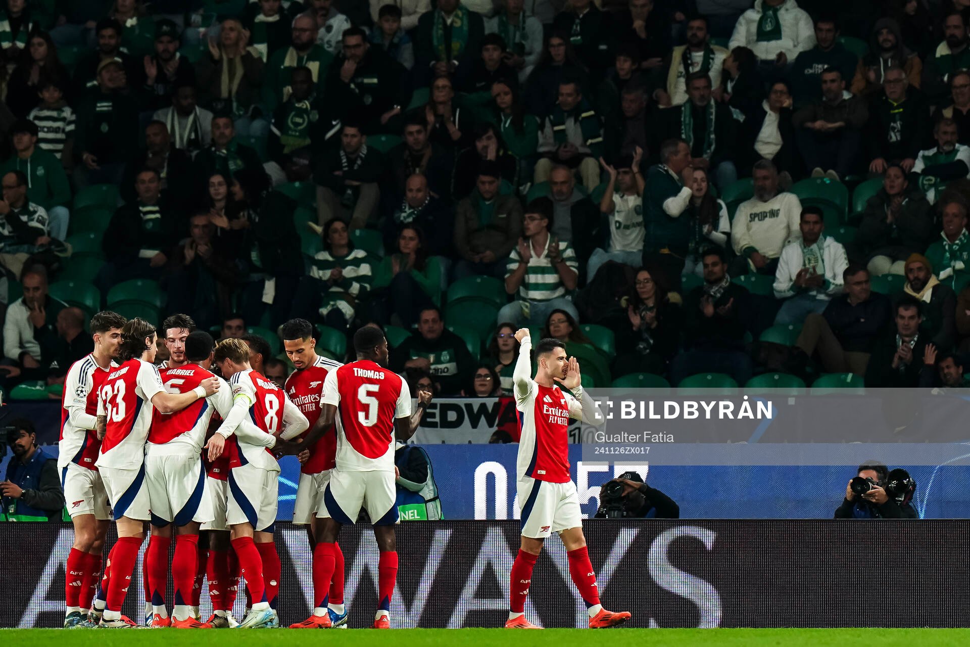 Players of Arsenal celebrates