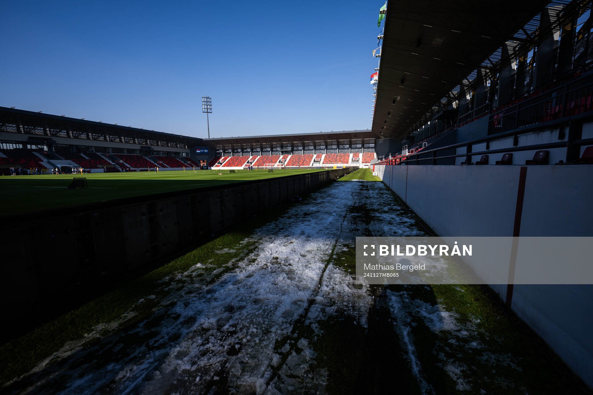 Snow at the side of the pitch of Stadion Dubocica