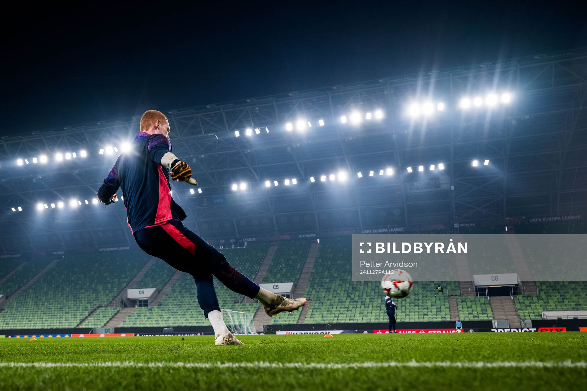 Goalkeeper Joakim Persson of Malmö FF during a UEFA Europa League training session on November 27, 2024 in Budapest. 