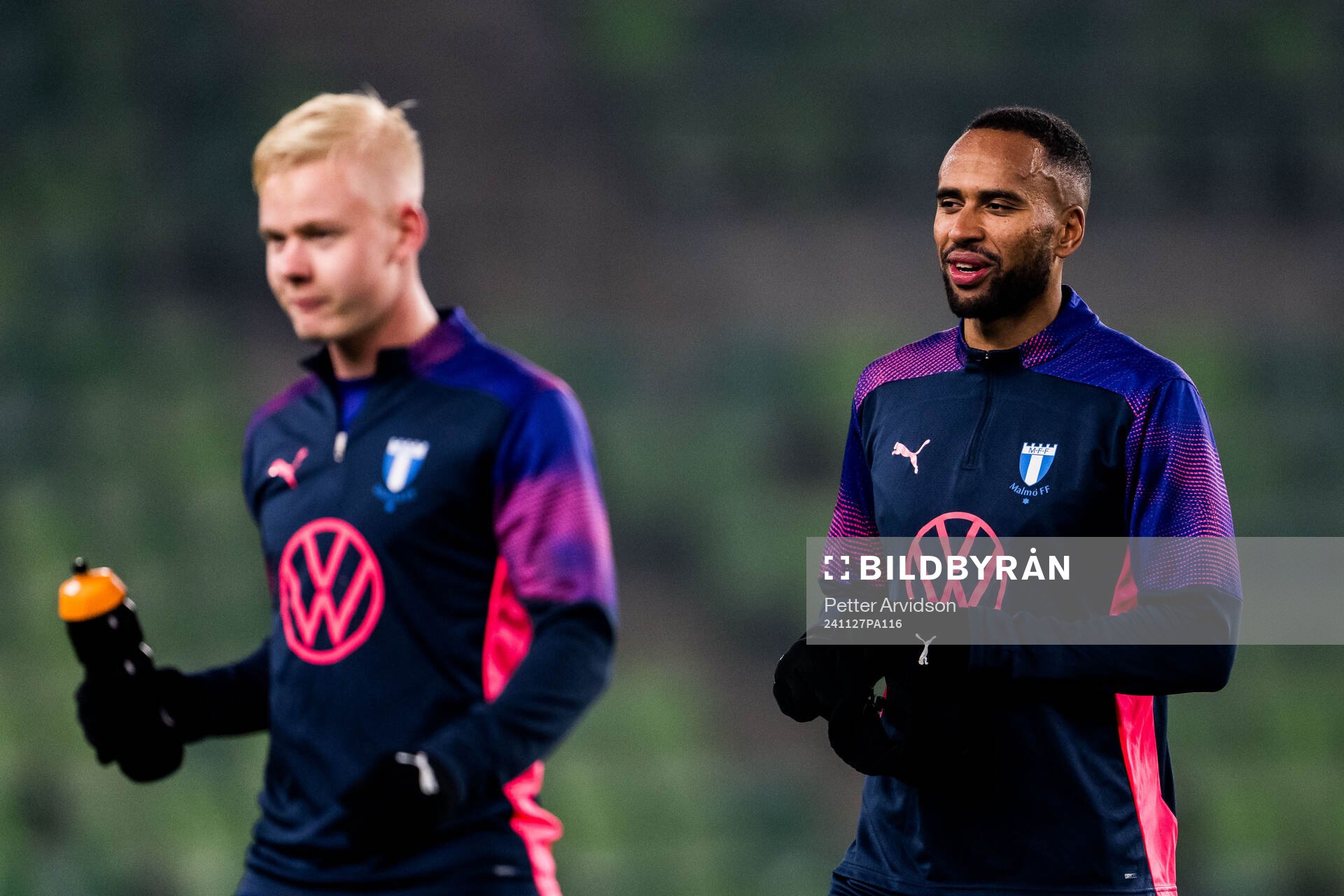 Otto Rosengren and Isaac Kiese Thelin of Malmö FF
