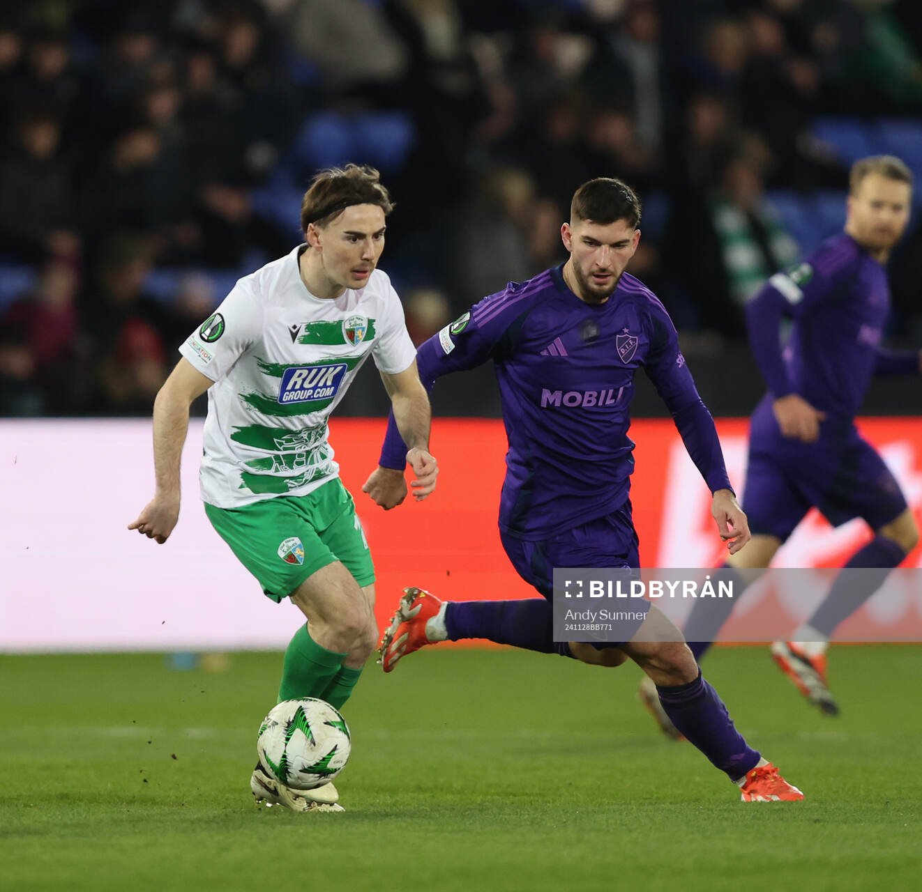 Besard Sabović of Djurgården and Harrison McGahey of The