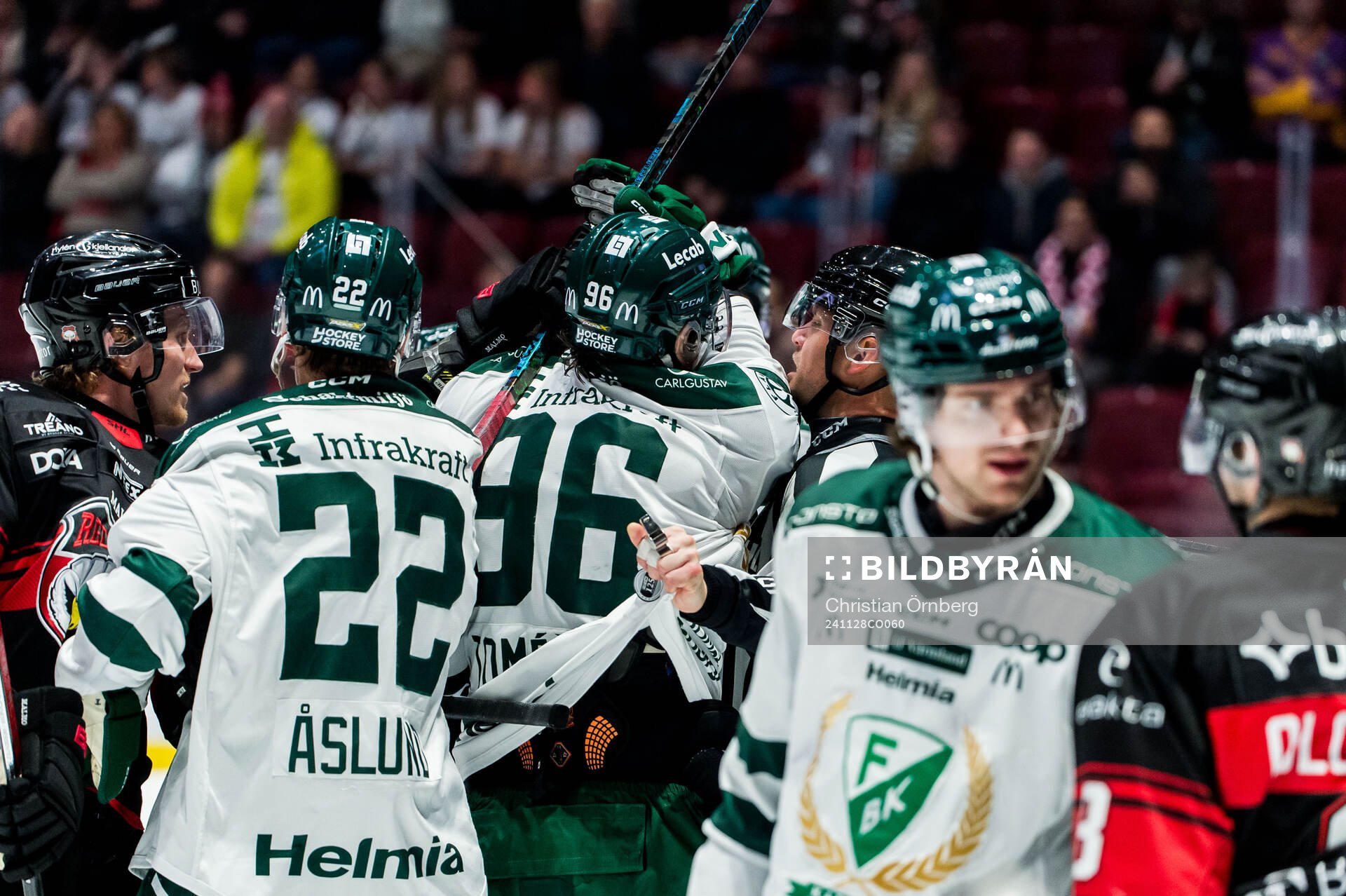 Färjestads David Tomasek och Malmö Redhawks Fredrik