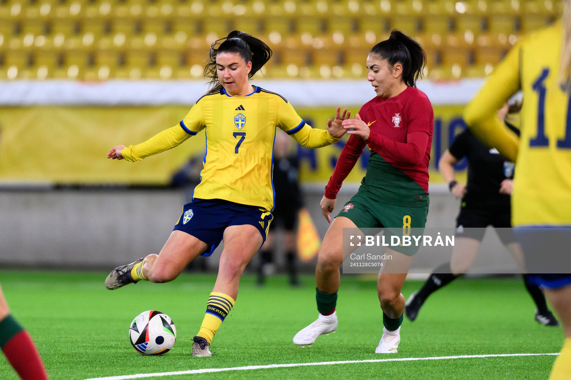 Emilia Pelgander of Sweden and Leticia Almeida of Portugal