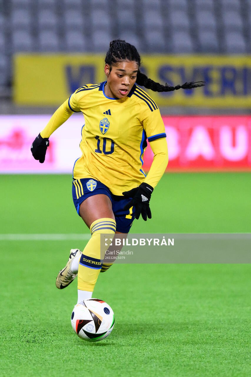 Evelina Duljan of Sweden