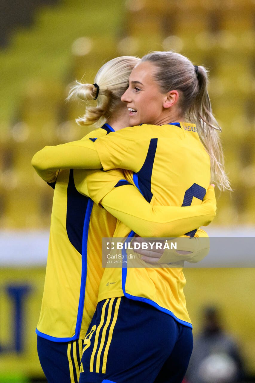 Ellen Wangerheim of Sweden celebrates