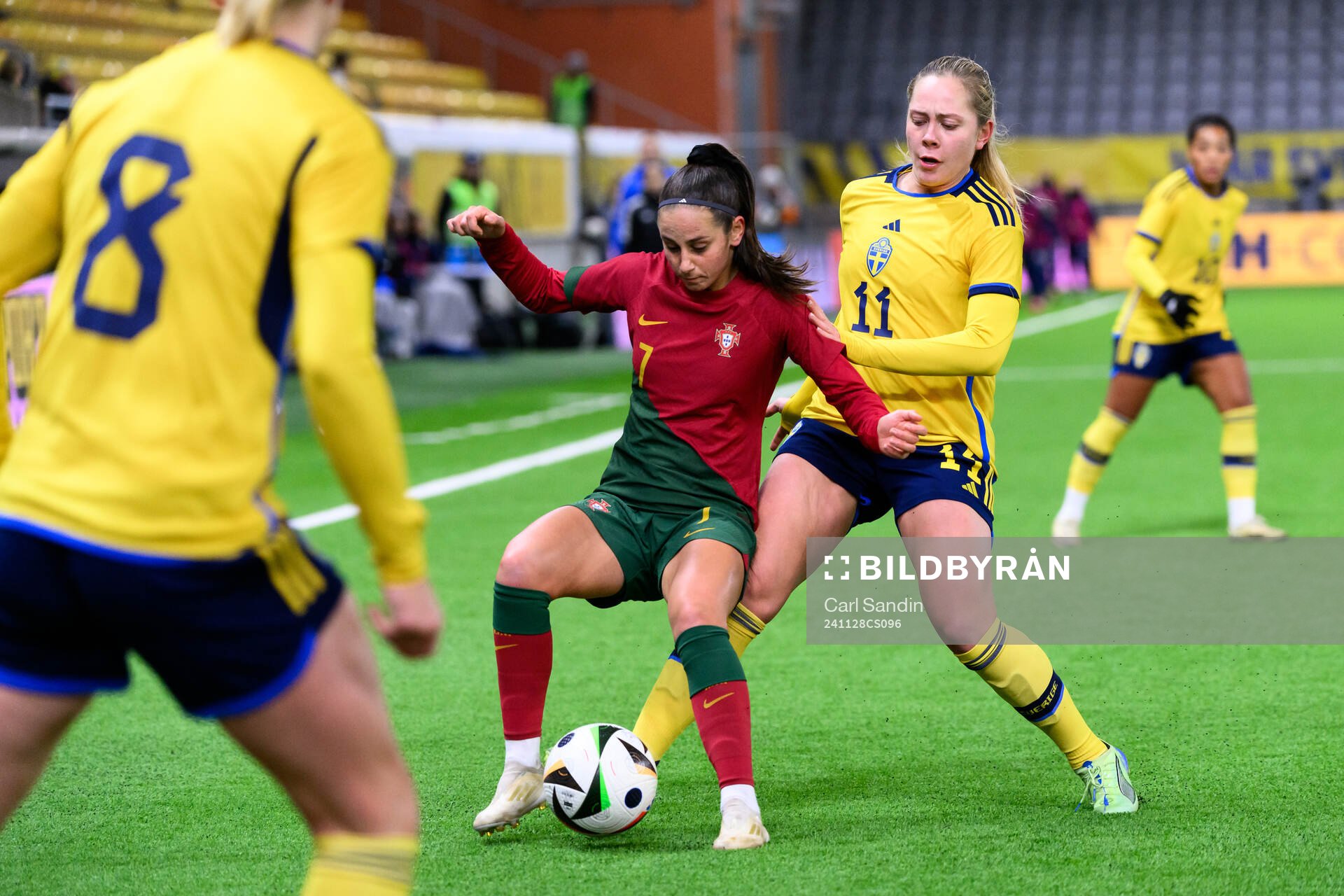Mara Goncalves of Portugal and Alice Bergström of Sweden