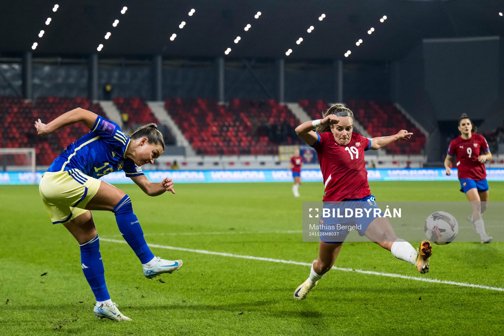 Johanna Rytting Kaneryd of Sweden and Tyla Jay Vlanjic of Serbia during the UEFA Women's Euro Qualifier second round play-off football match between Serbia and Sweden on November 28, 2024 in Leskovac.