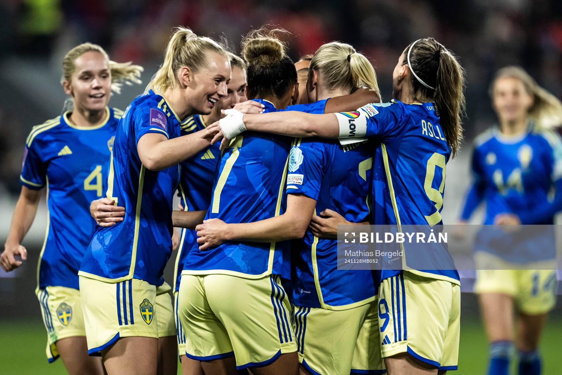 Hanna Bennison of Sweden celebrating the 1-0 goal with
