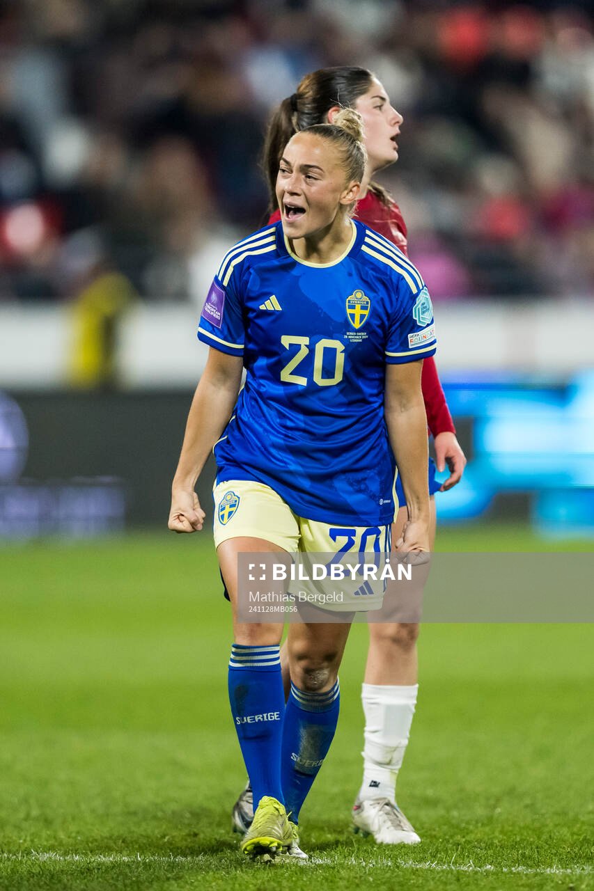 Hanna Bennison of Sweden celebrating the 1-0 goal