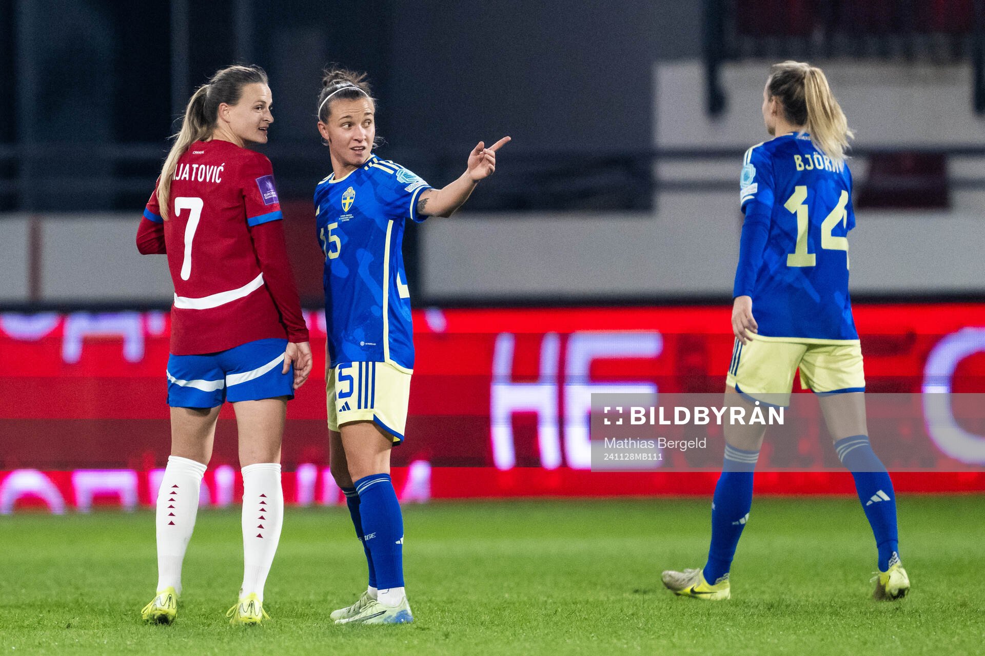 Milica Mijatovic of Serbia and Julia Zigiotti Olme of Sweden