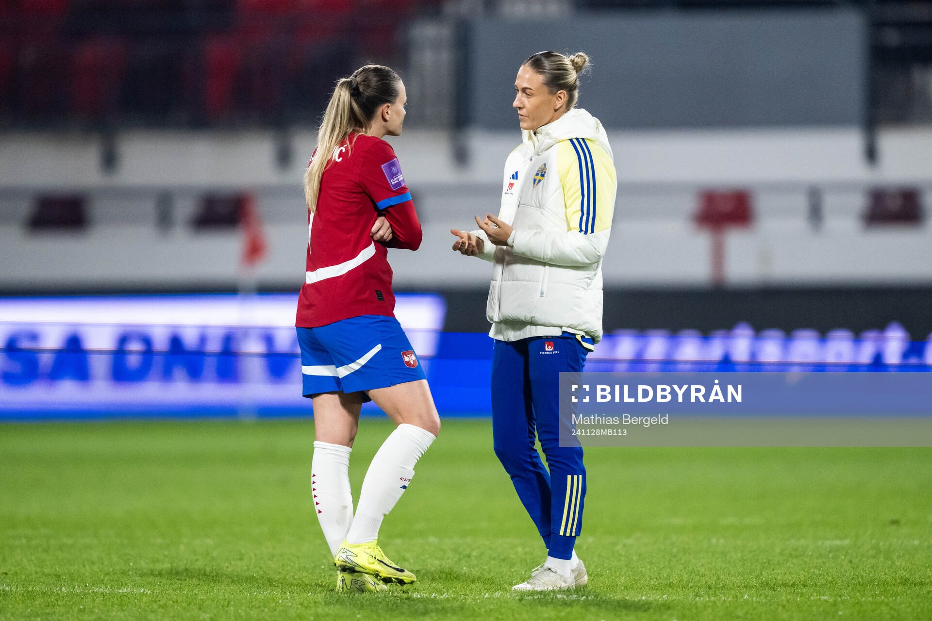 Milica Mijatovic of Serbia and Emma Kullberg of Sweden
