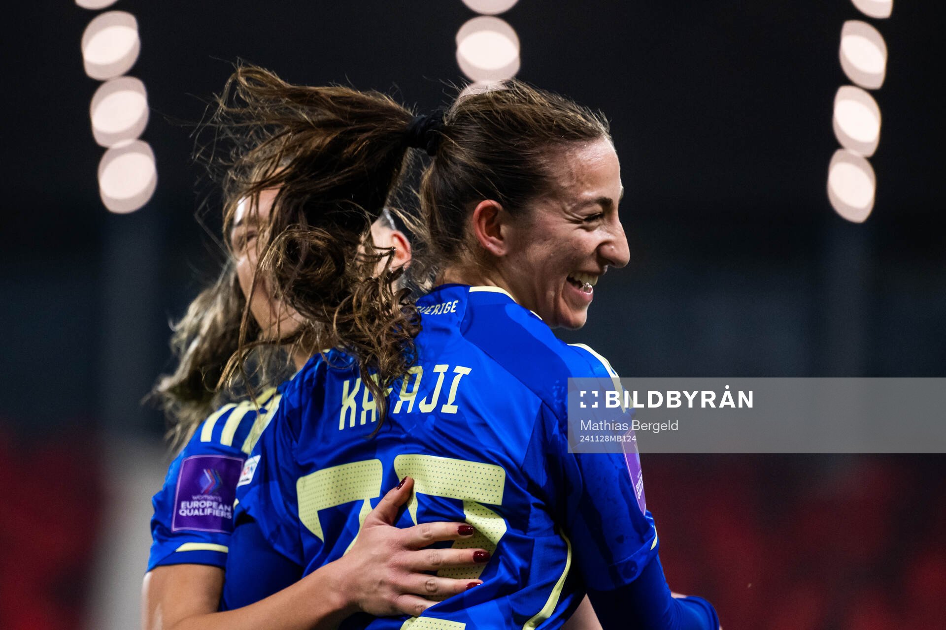 Rusul Rosa Kafaji of Sweden celebrates