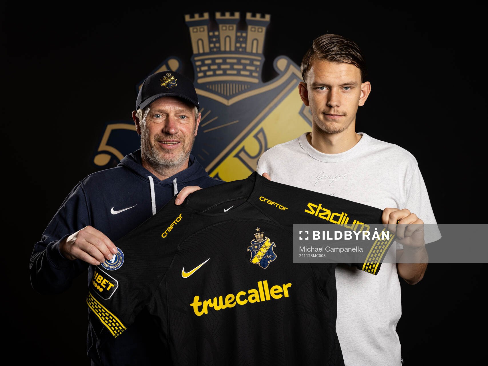 AIKs sportchef Thomas Berntsen och Kazper Karlsson