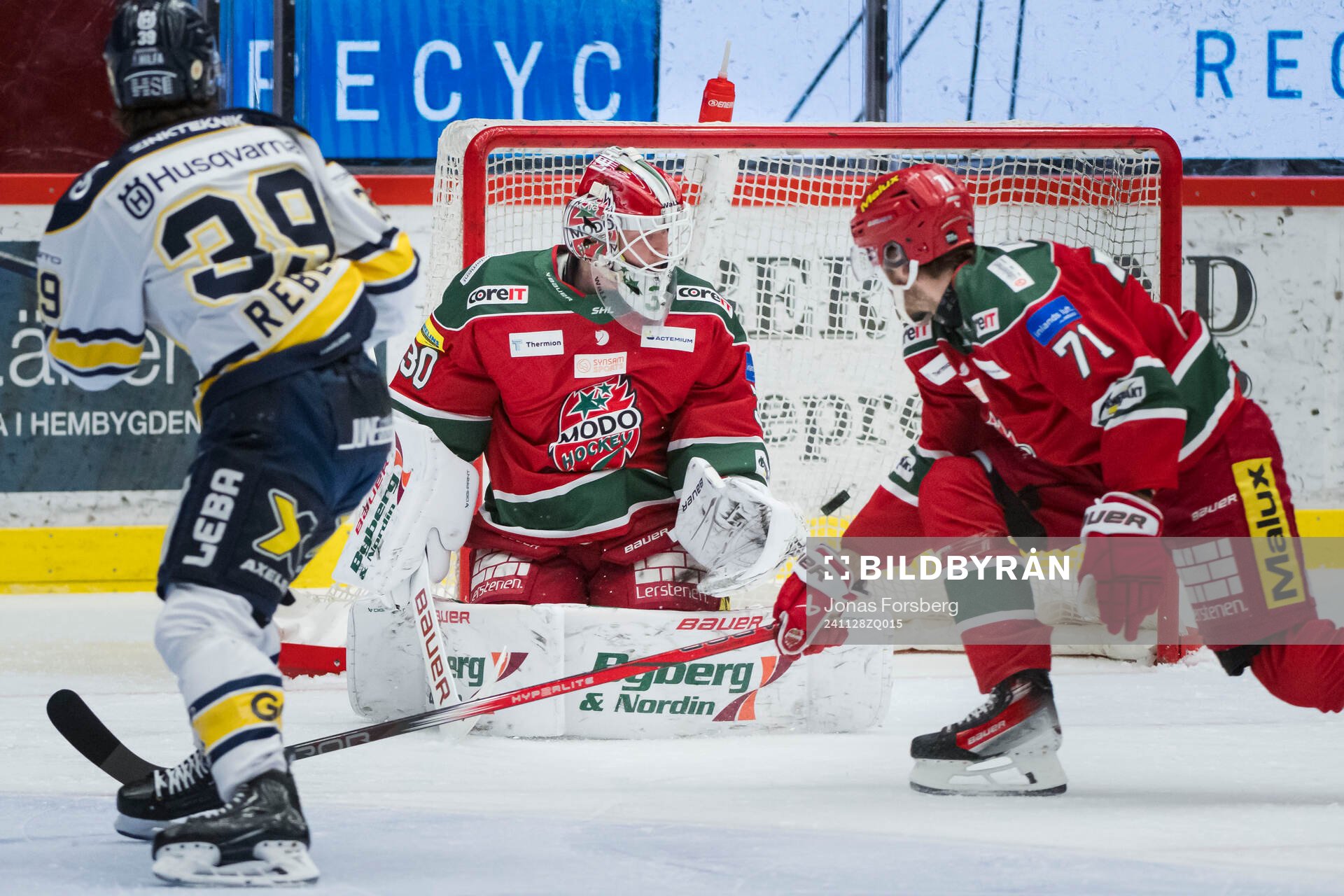 Modos målvakt Lassi Lehtinen släpper in 0-2