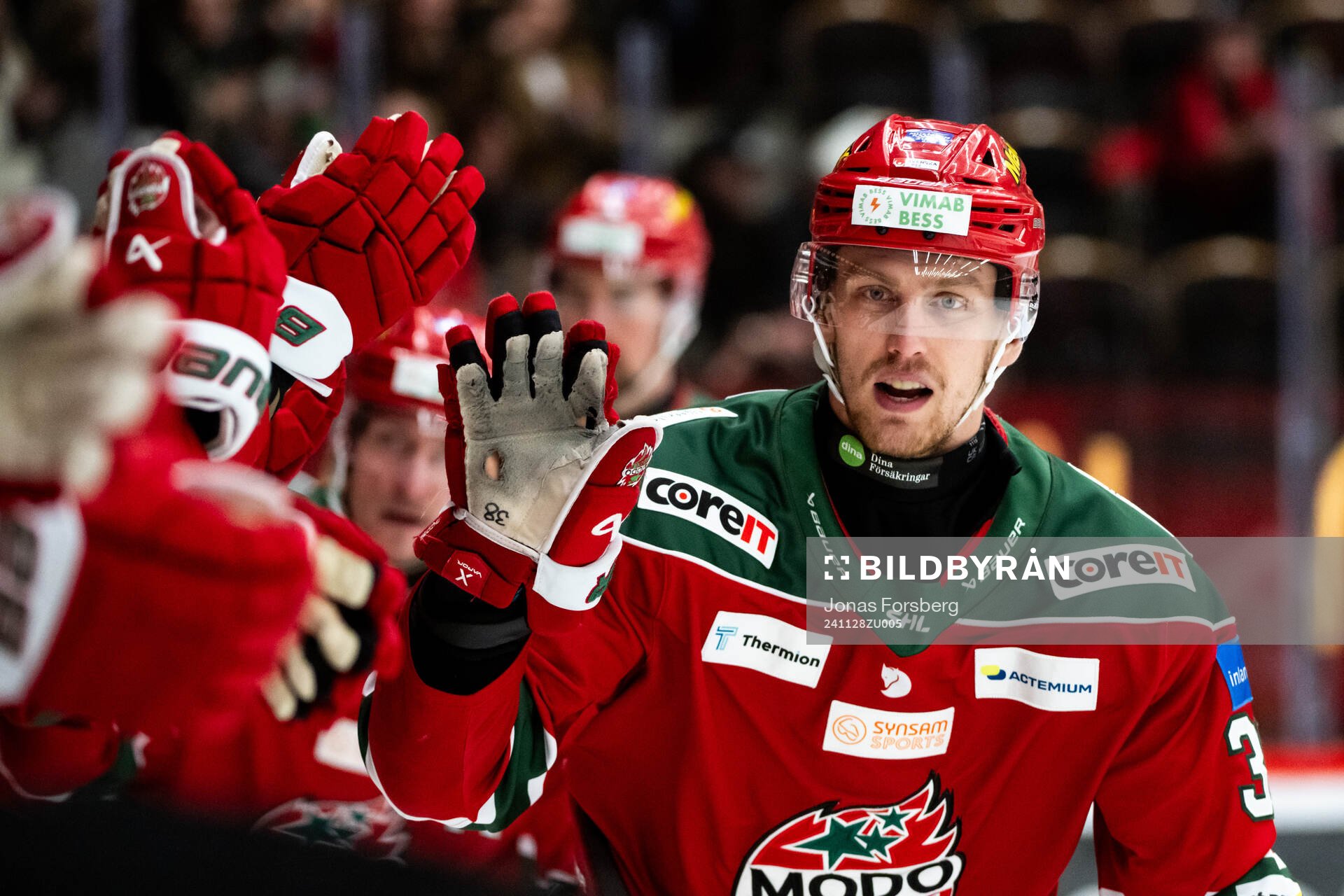 Modos Johan Södergran jublar