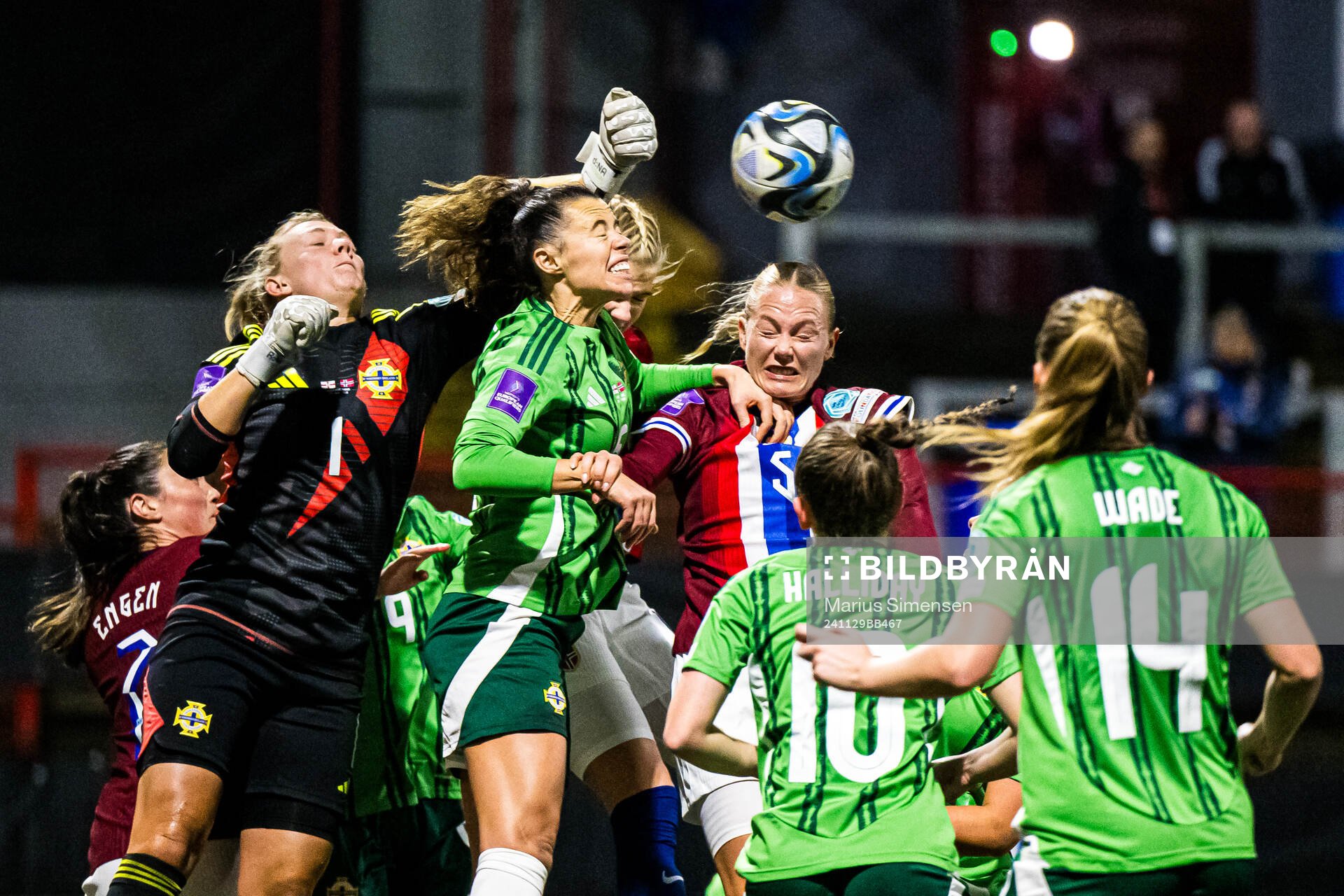 Jacqueline Burns of Northern Ireland and Guro Bergsvand of