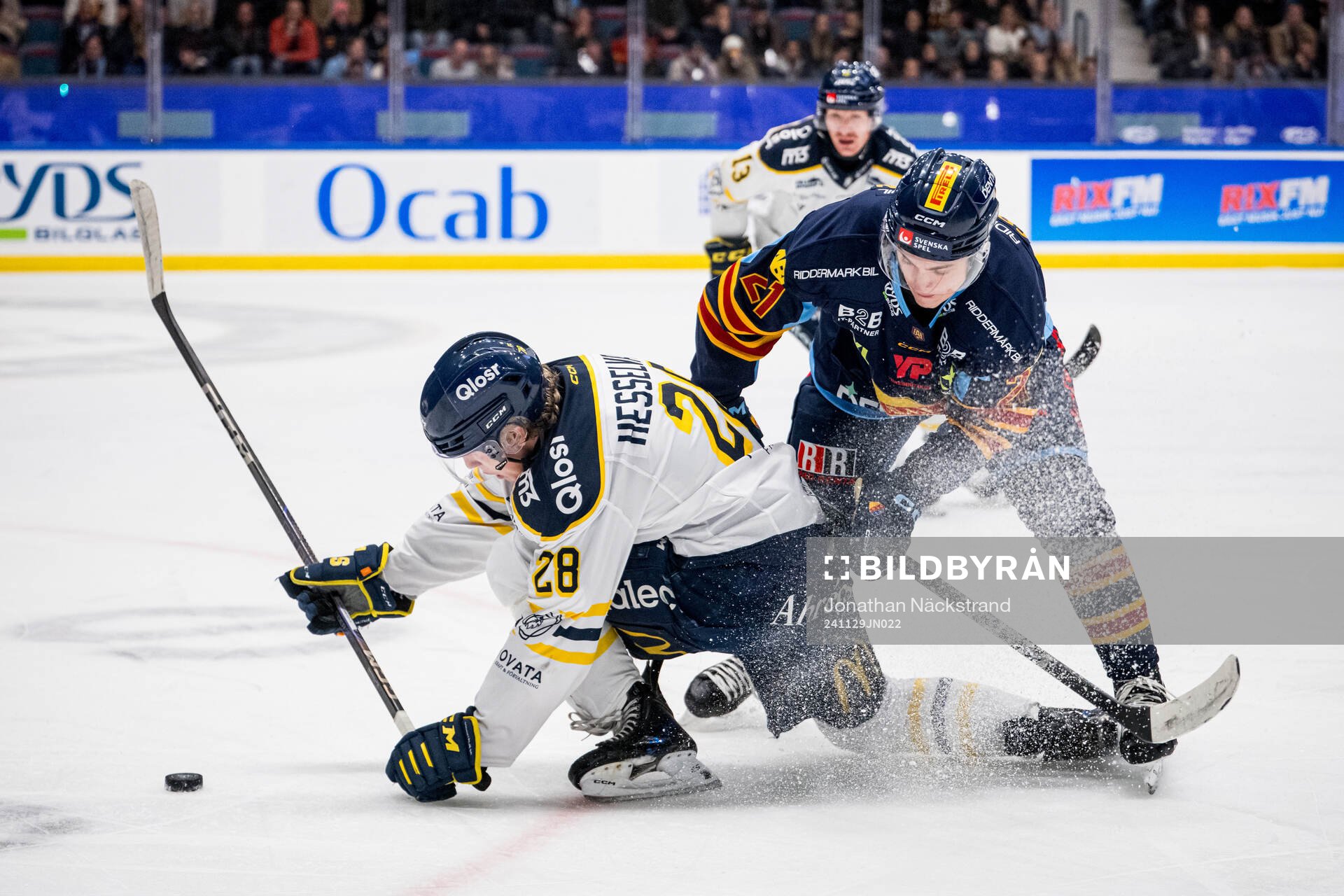 Södertäljes Adam Hesselvall och Djurgårdens Linus