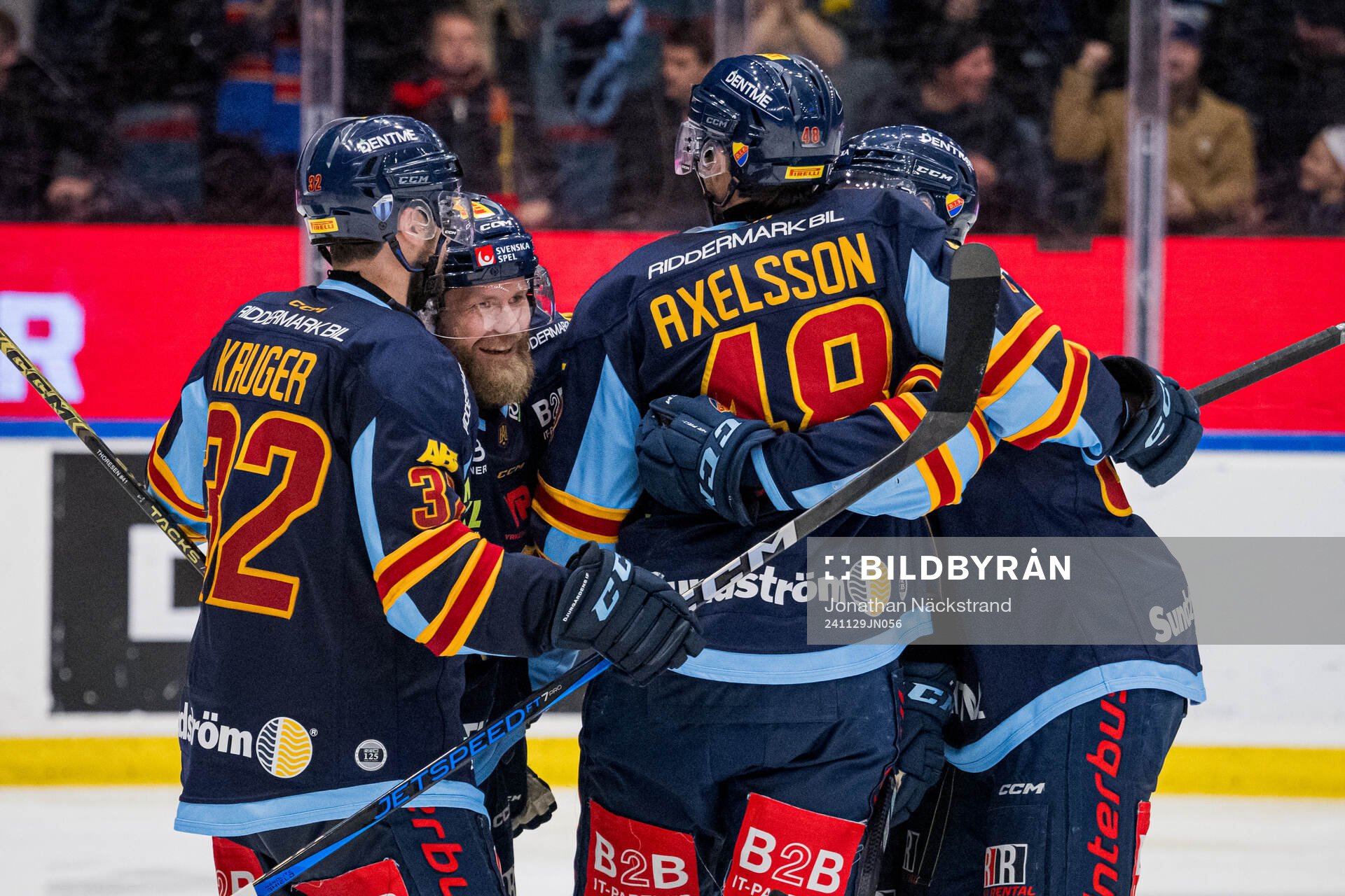 Djurgårdens Patrick Thoresen och Dick Axelsson jublar