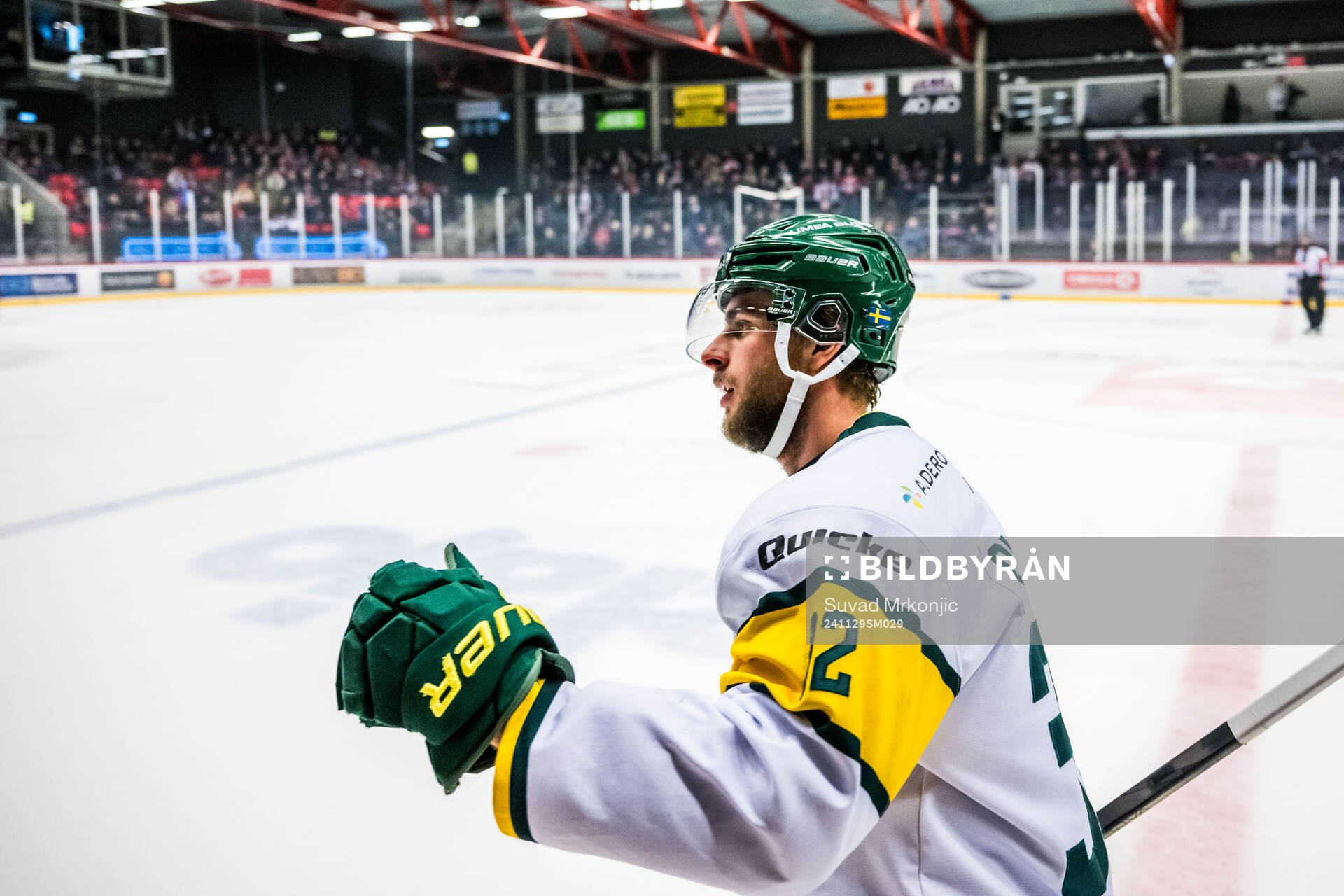 Björklövens Jacob Olofsson jublar