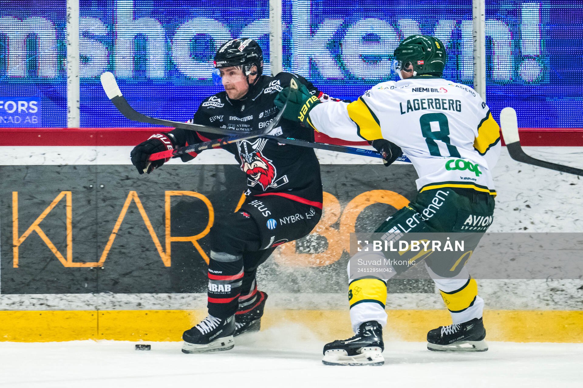 Nybros Nichlas Torp och Björklövens Lucas Lagerberg