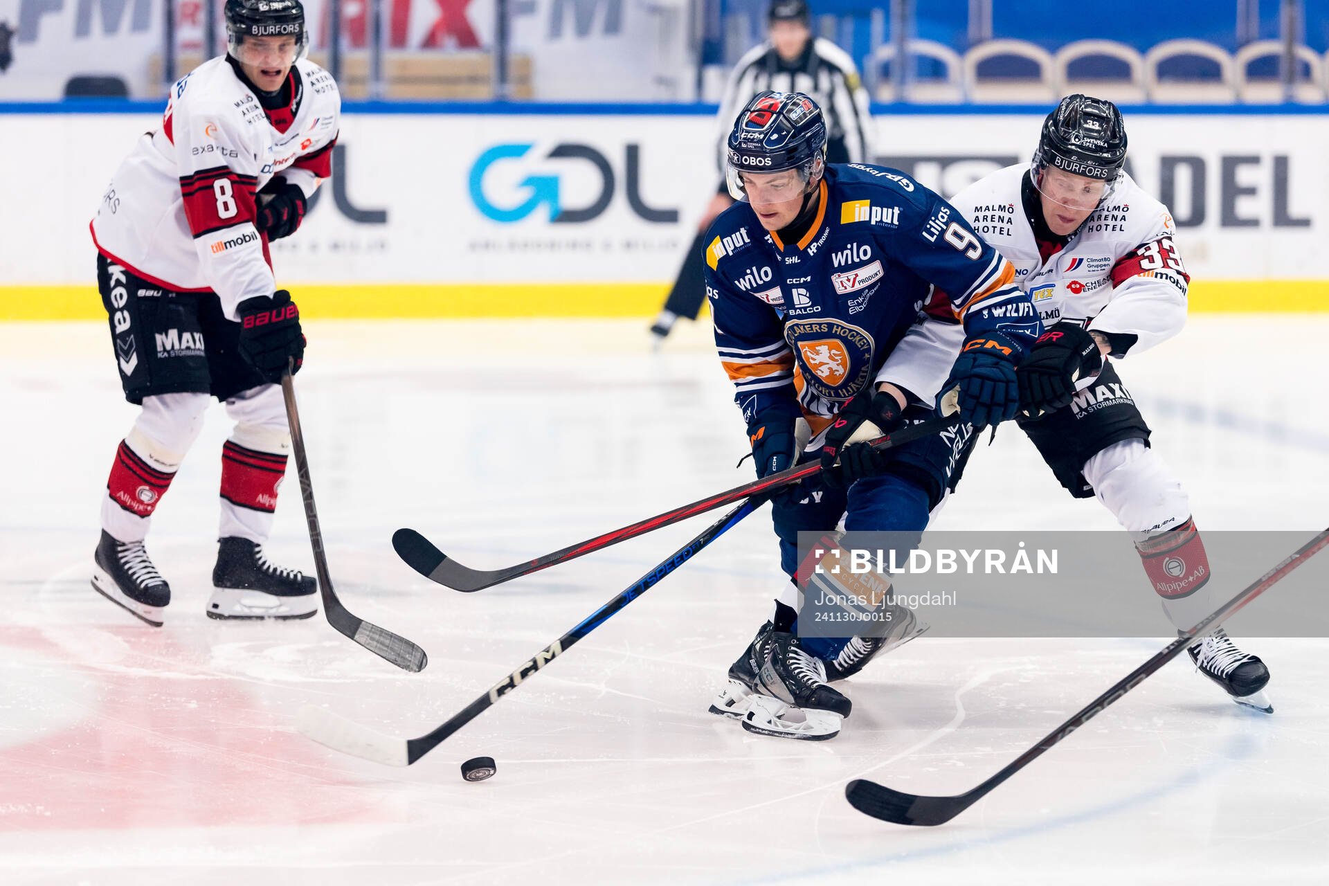 Växjös Victor Stjernborg och Malmö Redhawks Lassi Thomson