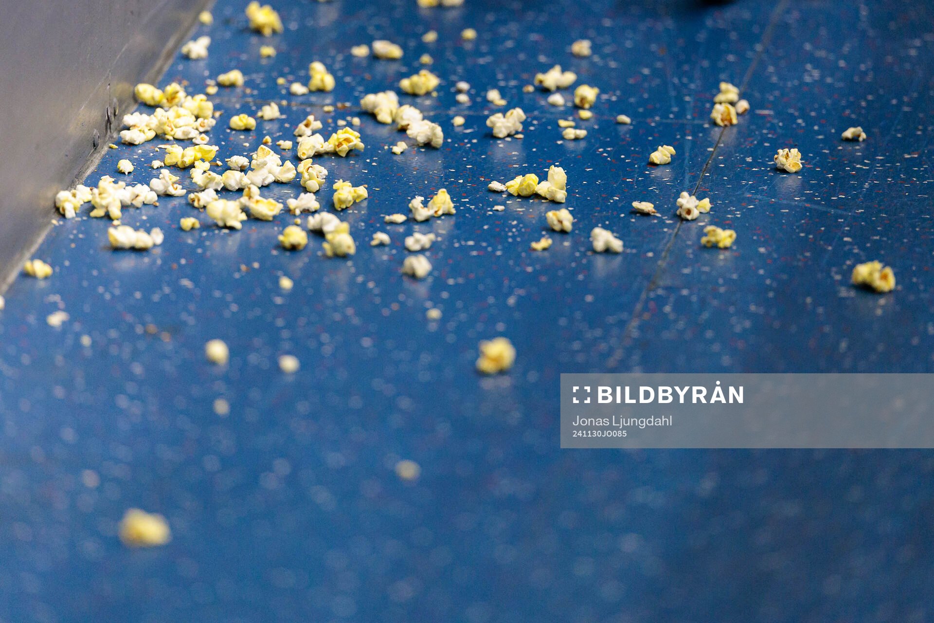 Popcorn på golv