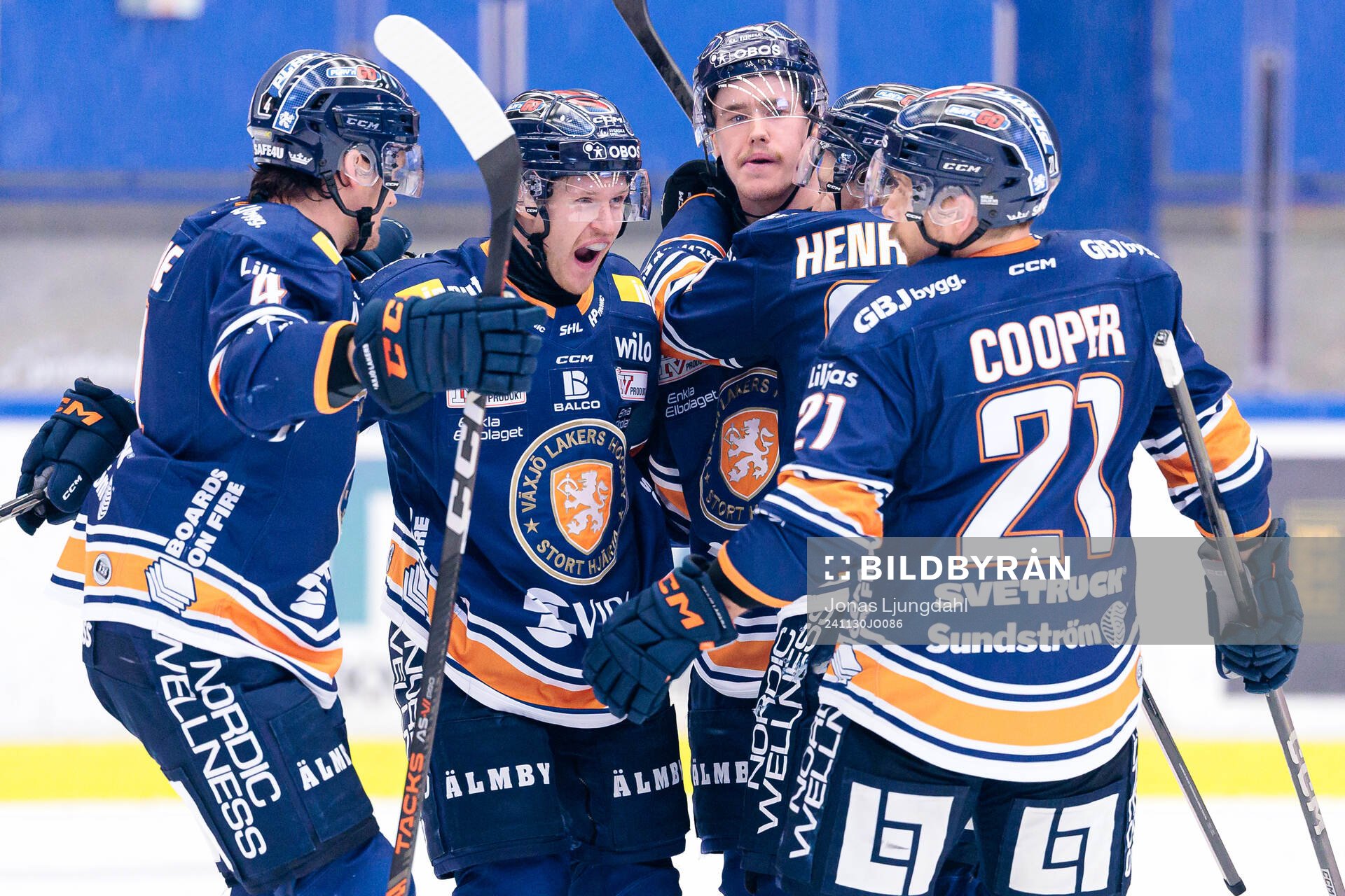 Växjös Hugo Gustafsson och Filip Eriksson jublar