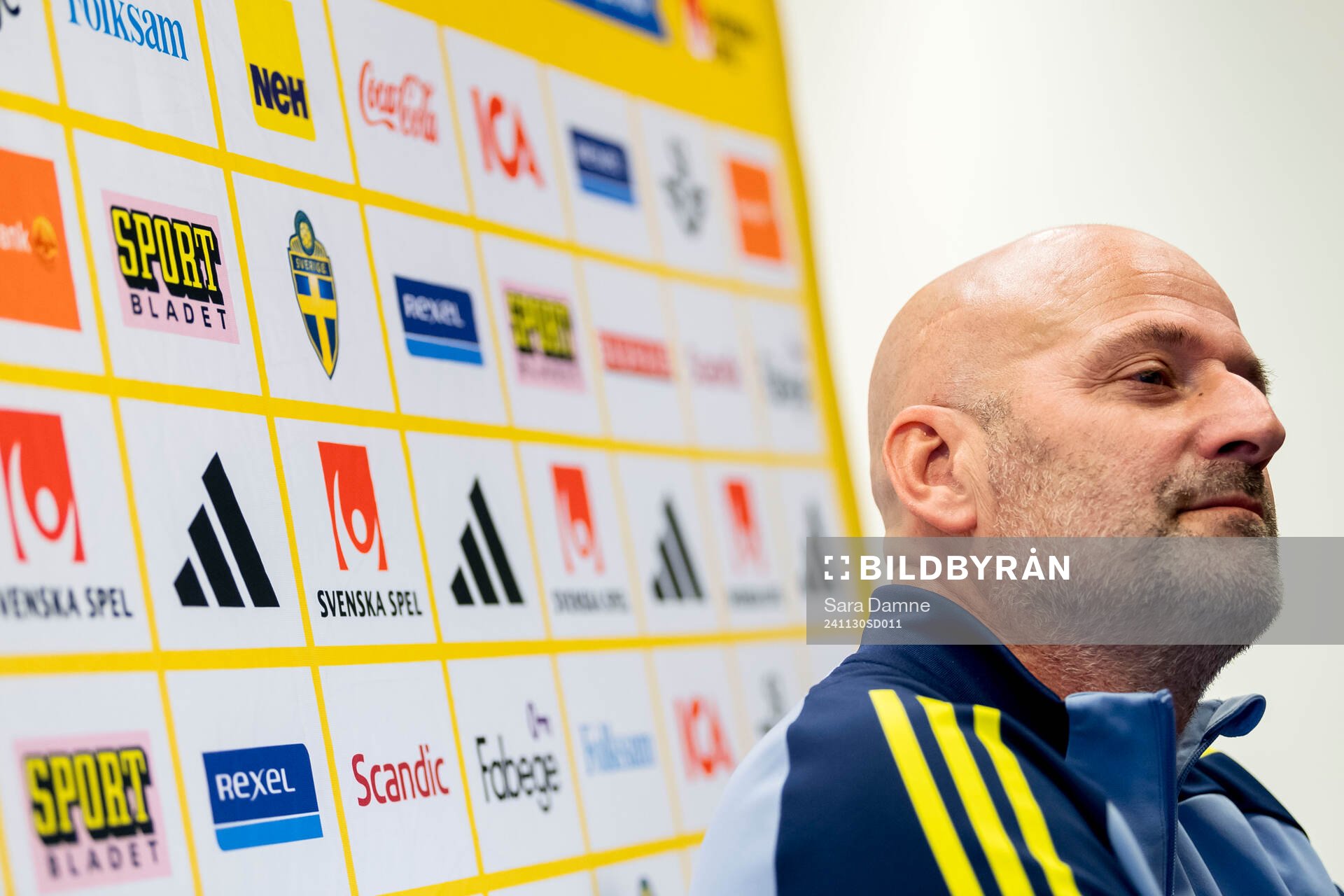 Assistant coach Magnus Wikman of Sweden