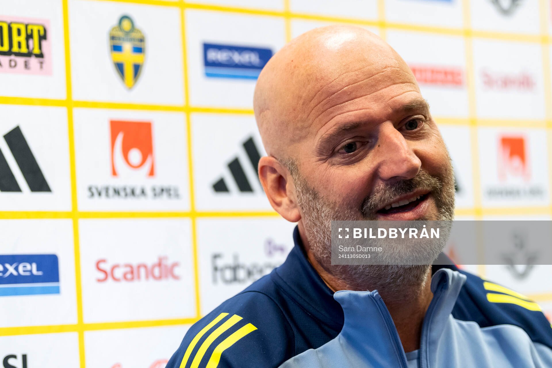 Assistant coach Magnus Wikman of Sweden