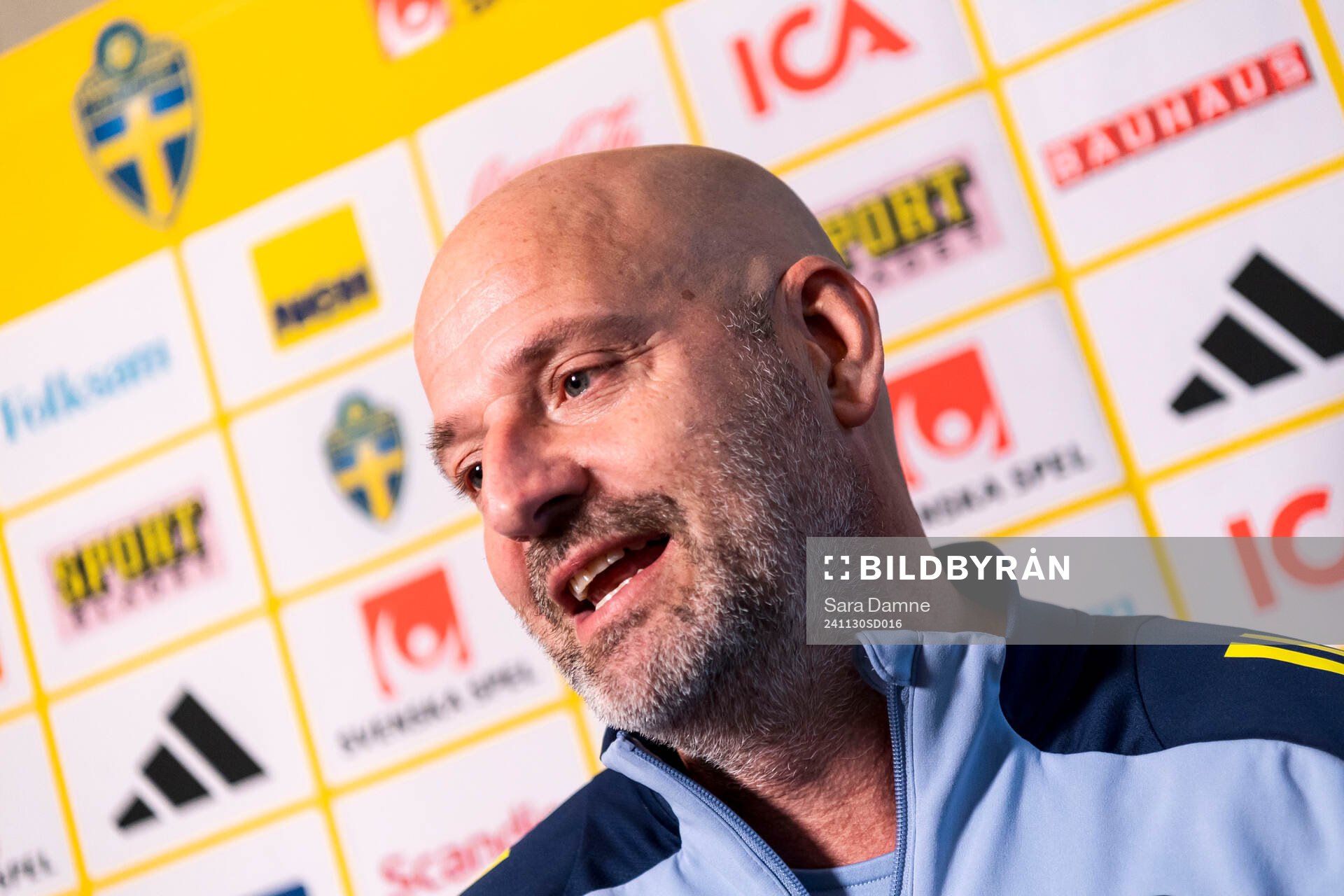 Assistant coach Magnus Wikman of Sweden