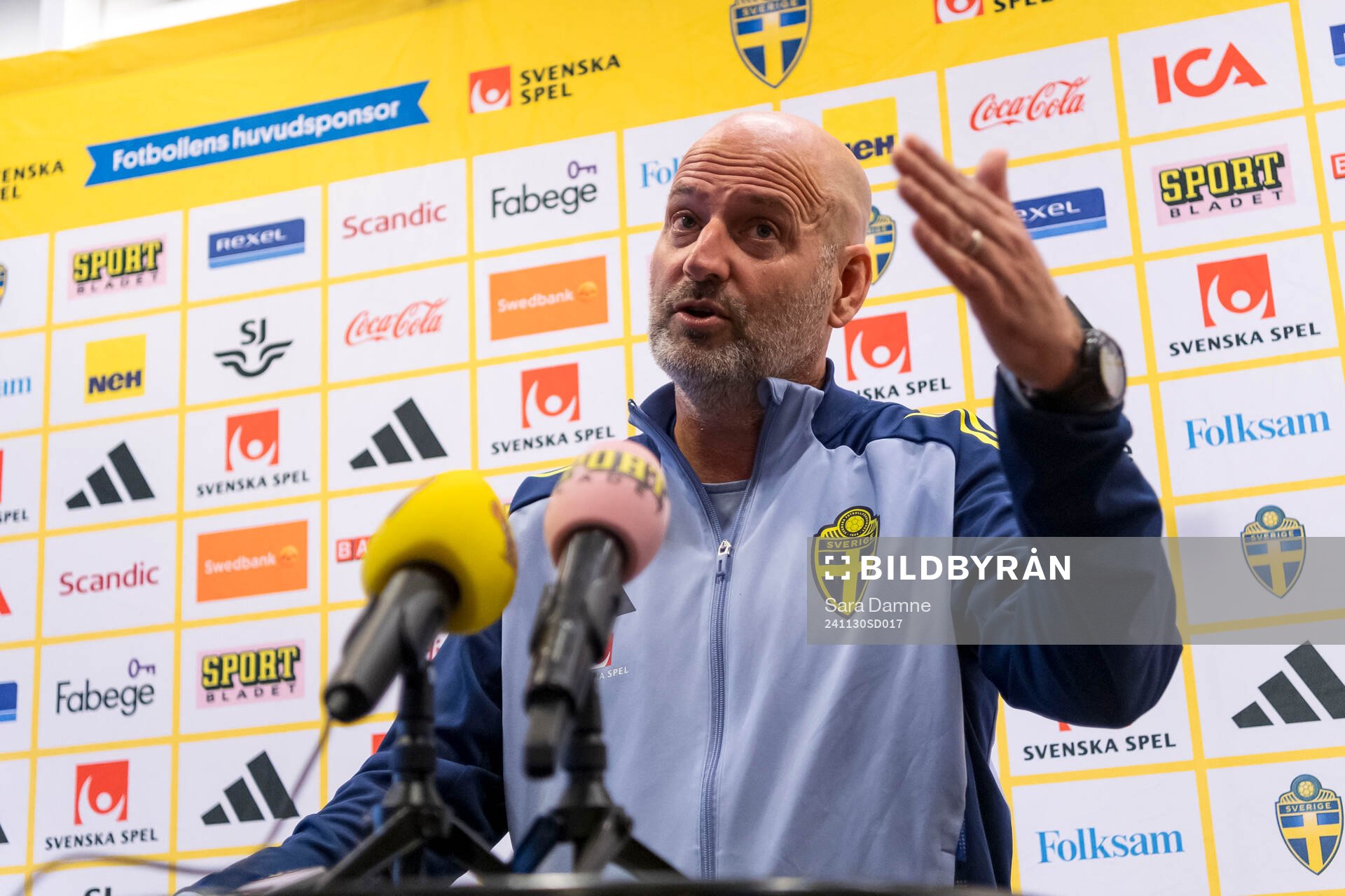 Assistant coach Magnus Wikman of Sweden