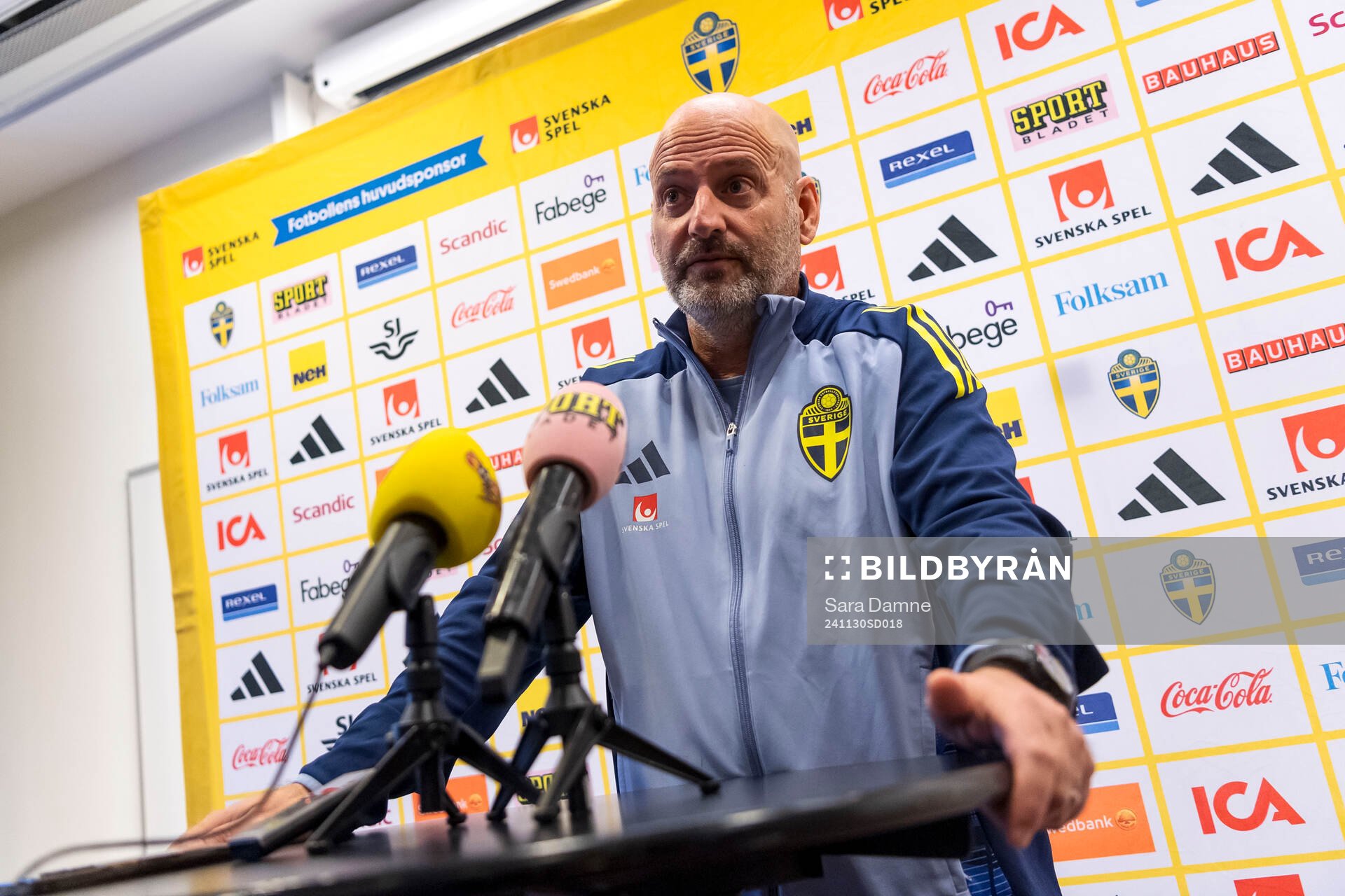 Assistant coach Magnus Wikman of Sweden