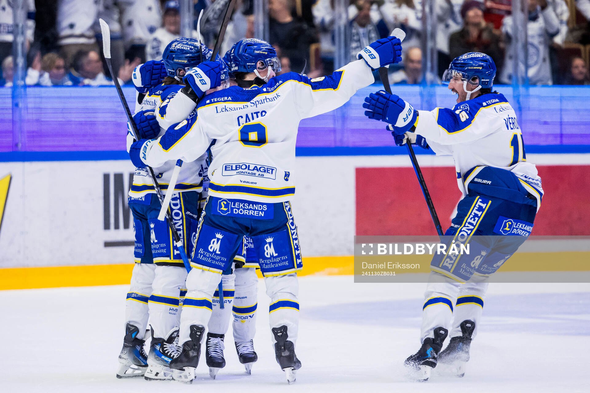Leksands Justin Glenn Kloos jublar med lagkamrater