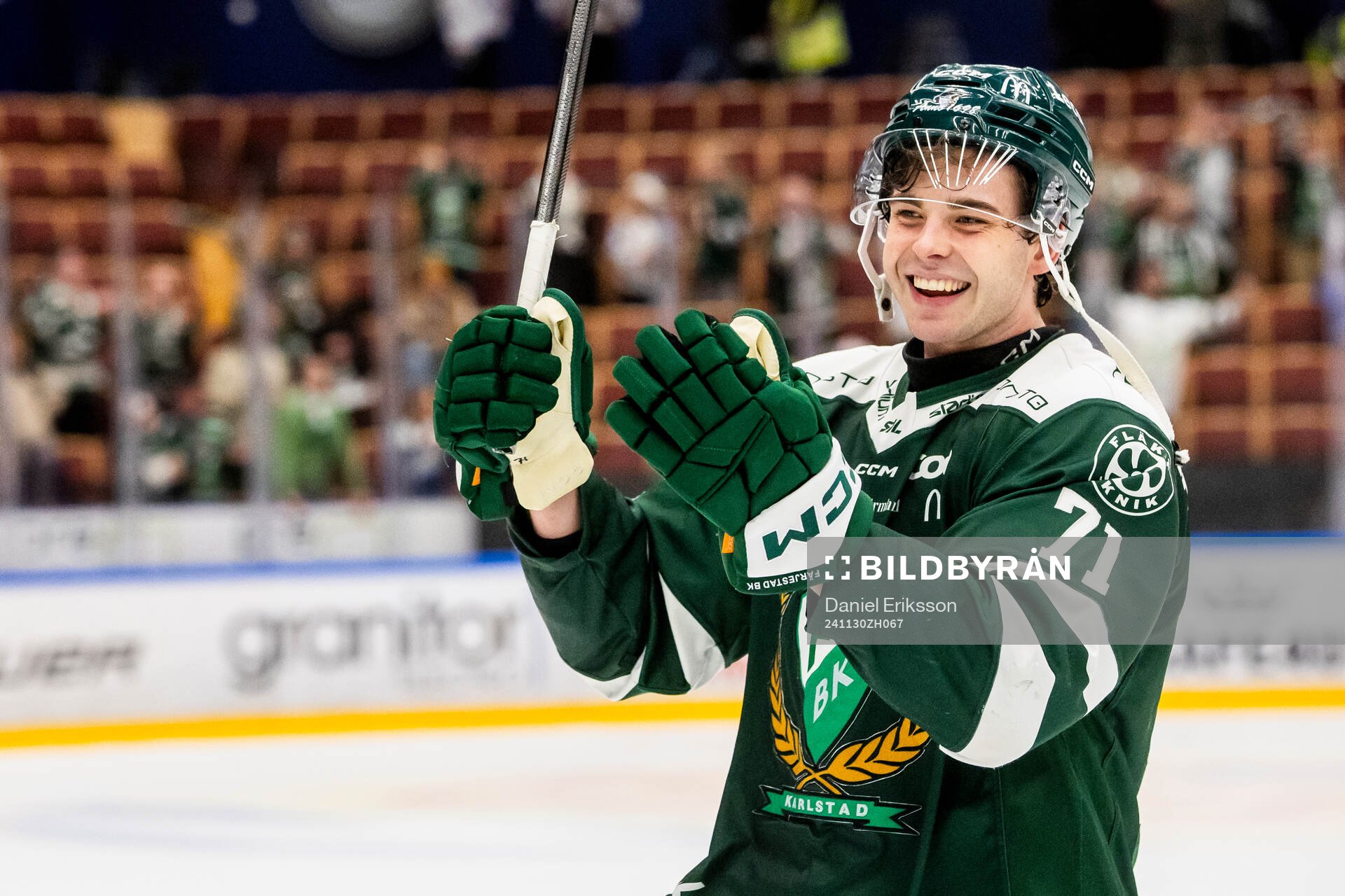 Färjestads Viktor Lodin jublar