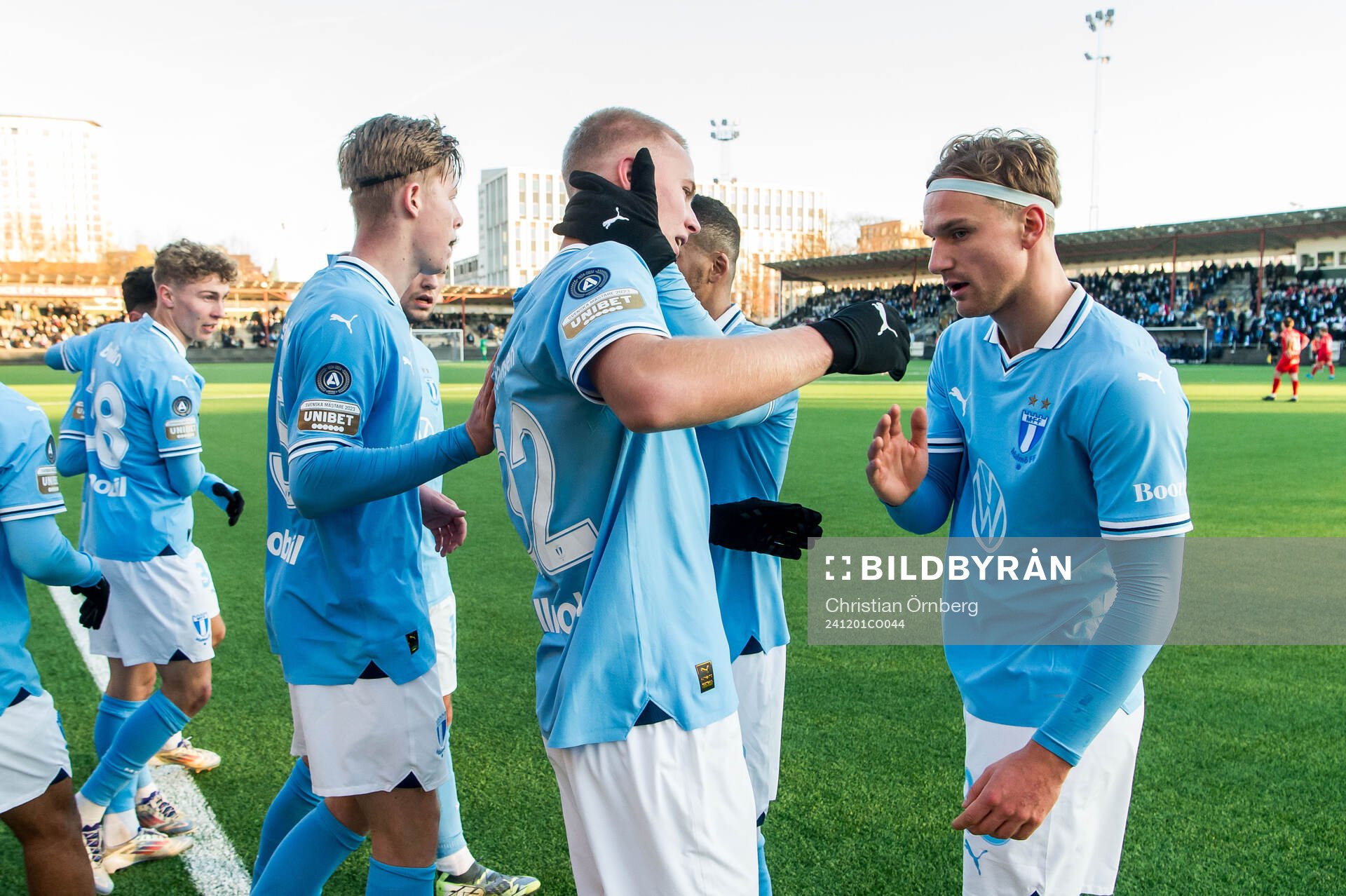 Malmö FFs Daniel Gudjohnsen jublar med Erik Botheim